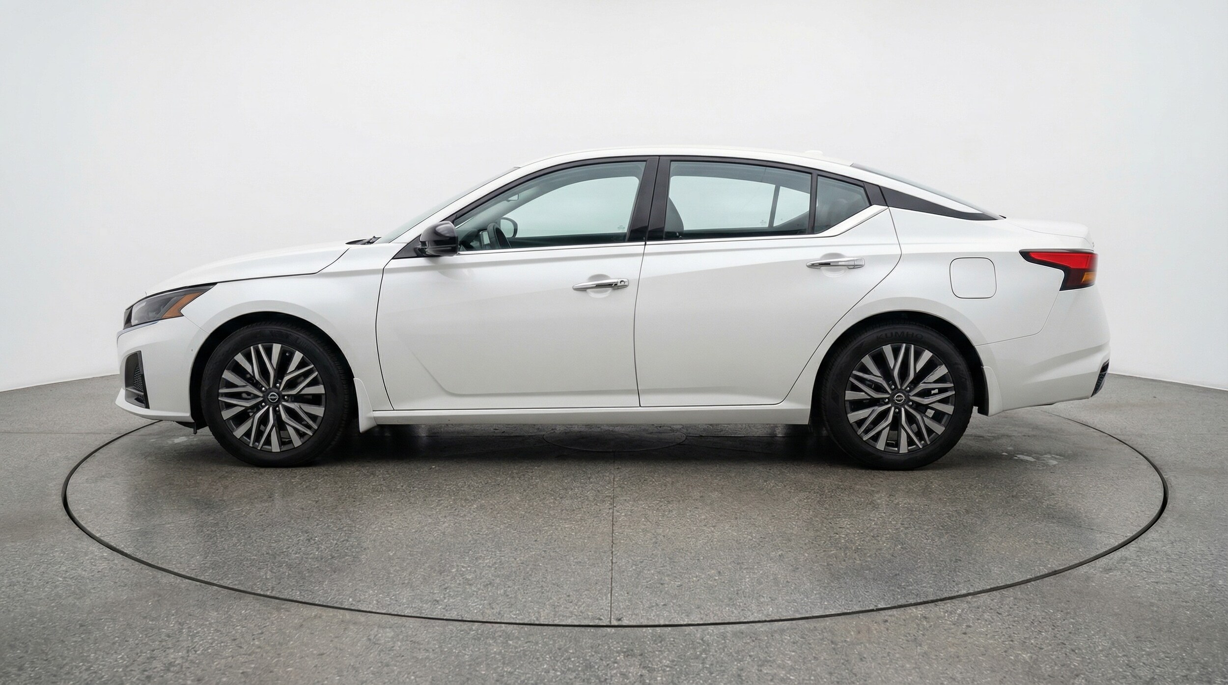 Thumbnail: 2025 Nissan Altima - 4