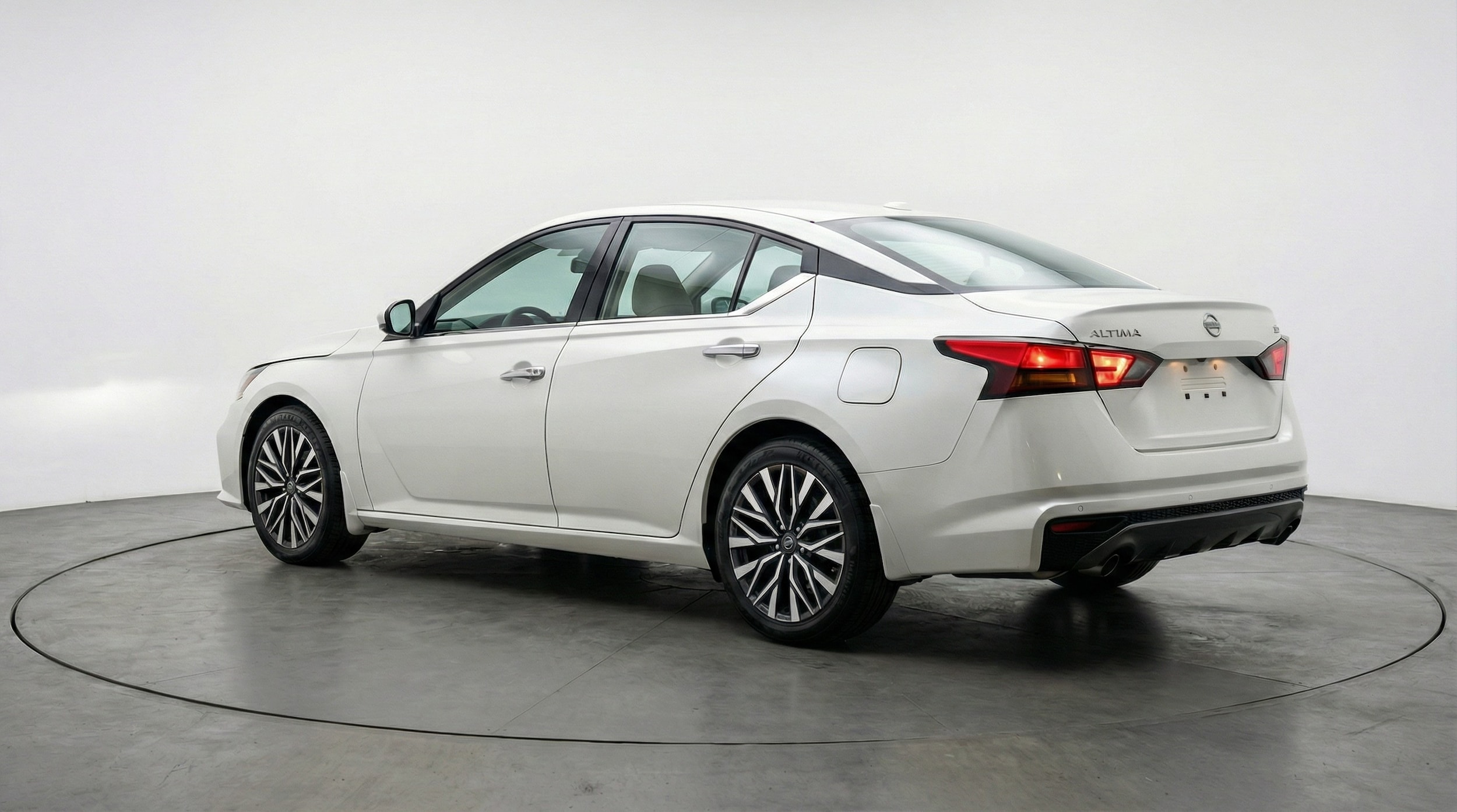 Thumbnail: 2025 Nissan Altima - 5