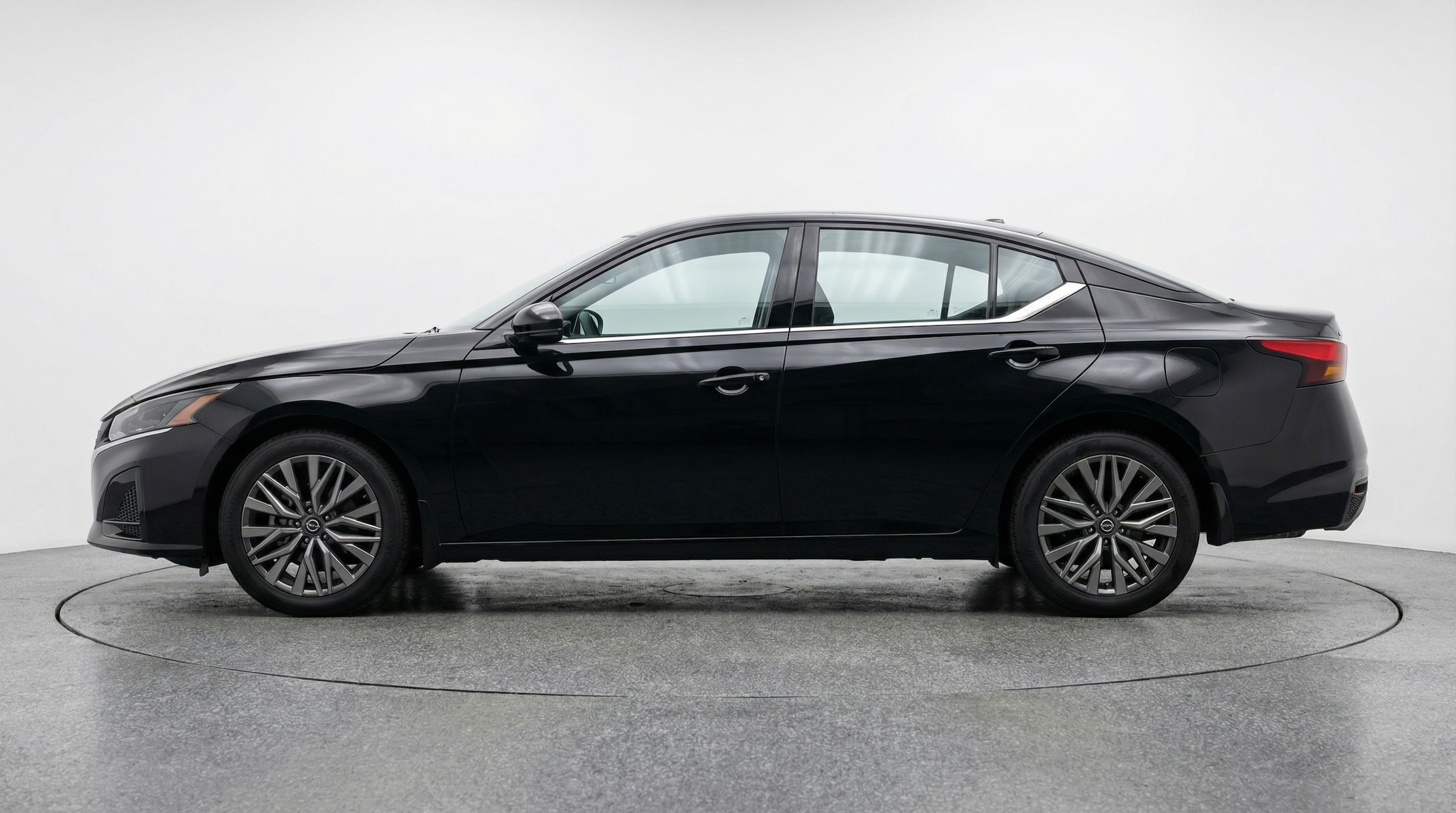 Thumbnail: 2025 Nissan Altima - 4