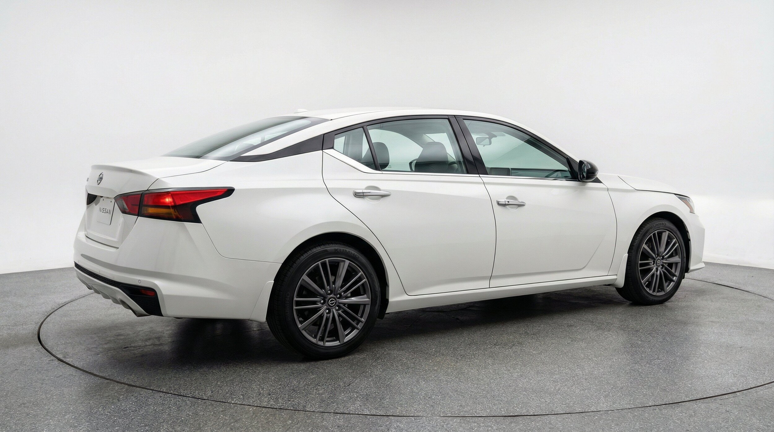 Thumbnail: 2025 Nissan Altima - 9