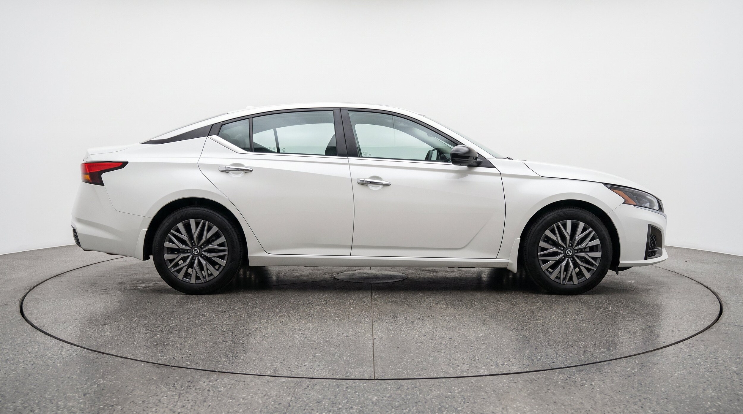 Thumbnail: 2025 Nissan Altima - 10