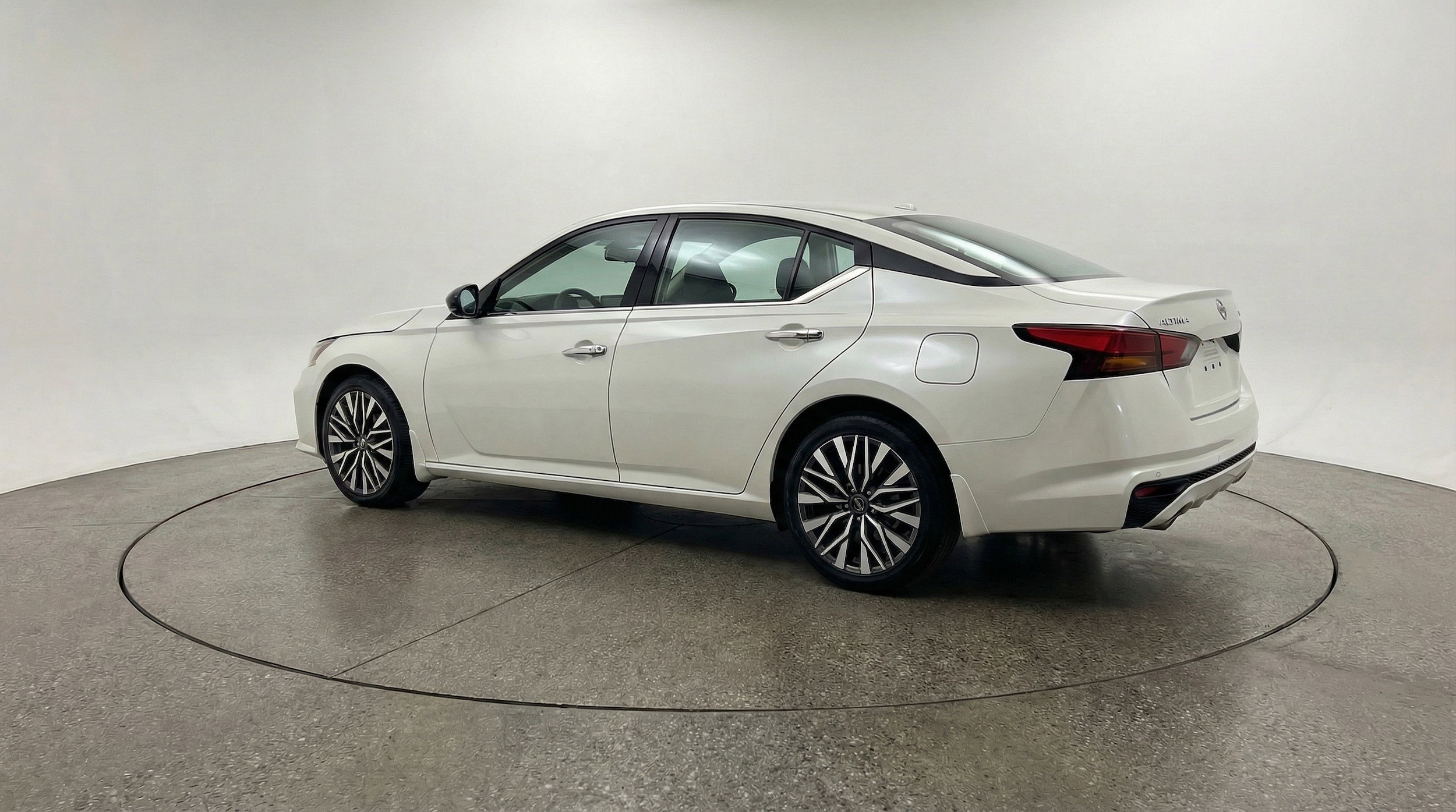 Thumbnail: 2025 Nissan Altima - 6