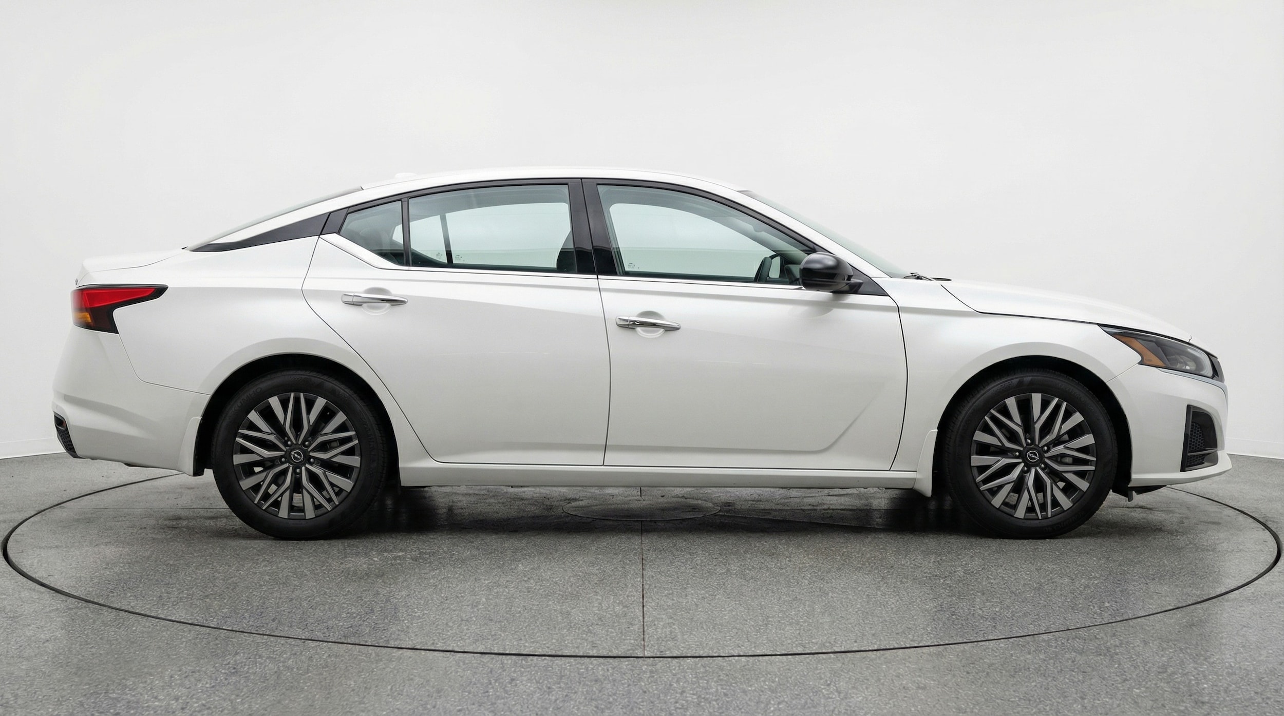 Thumbnail: 2025 Nissan Altima - 8