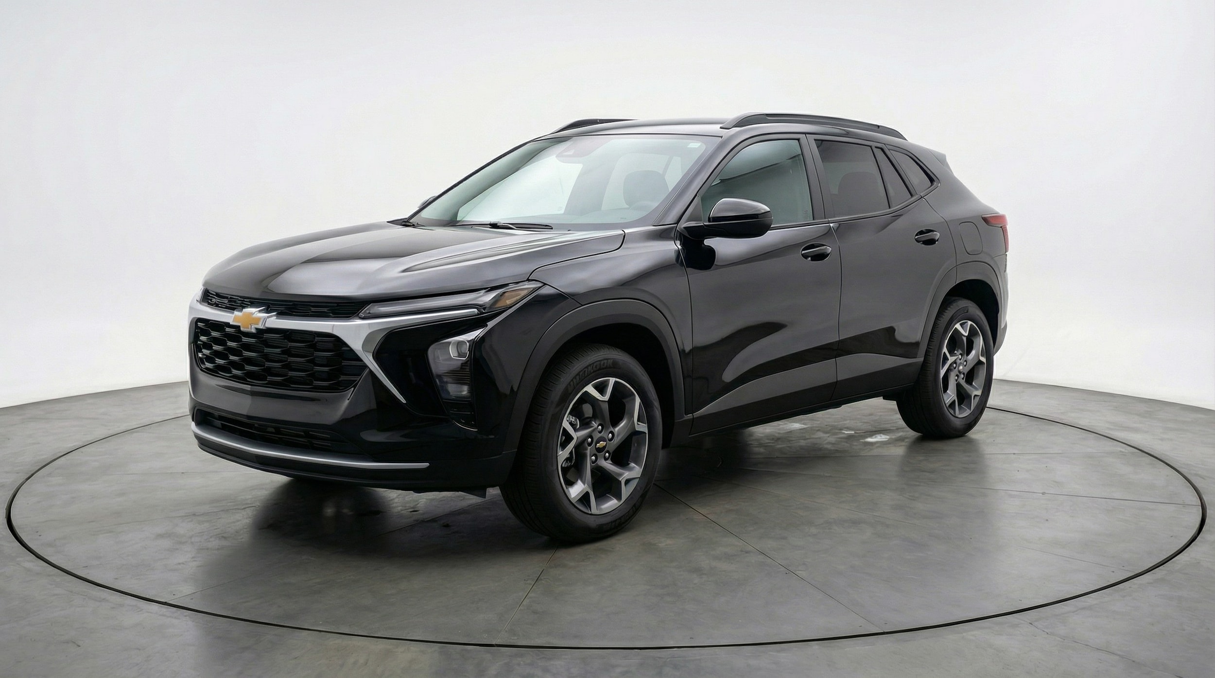 Thumbnail: 2025 Chevrolet Trax - 3