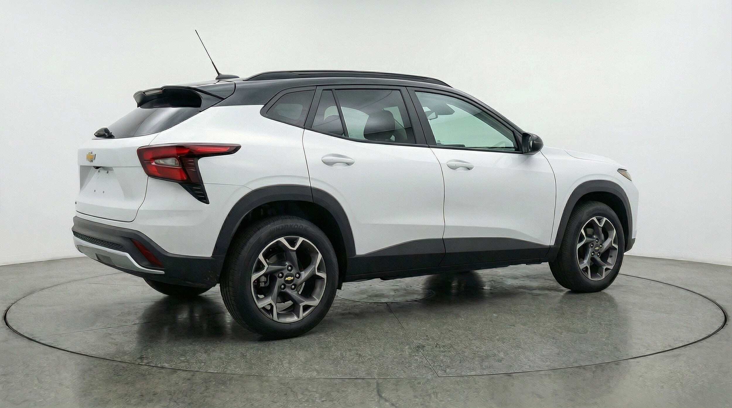 Thumbnail: 2025 Chevrolet Trax - 9