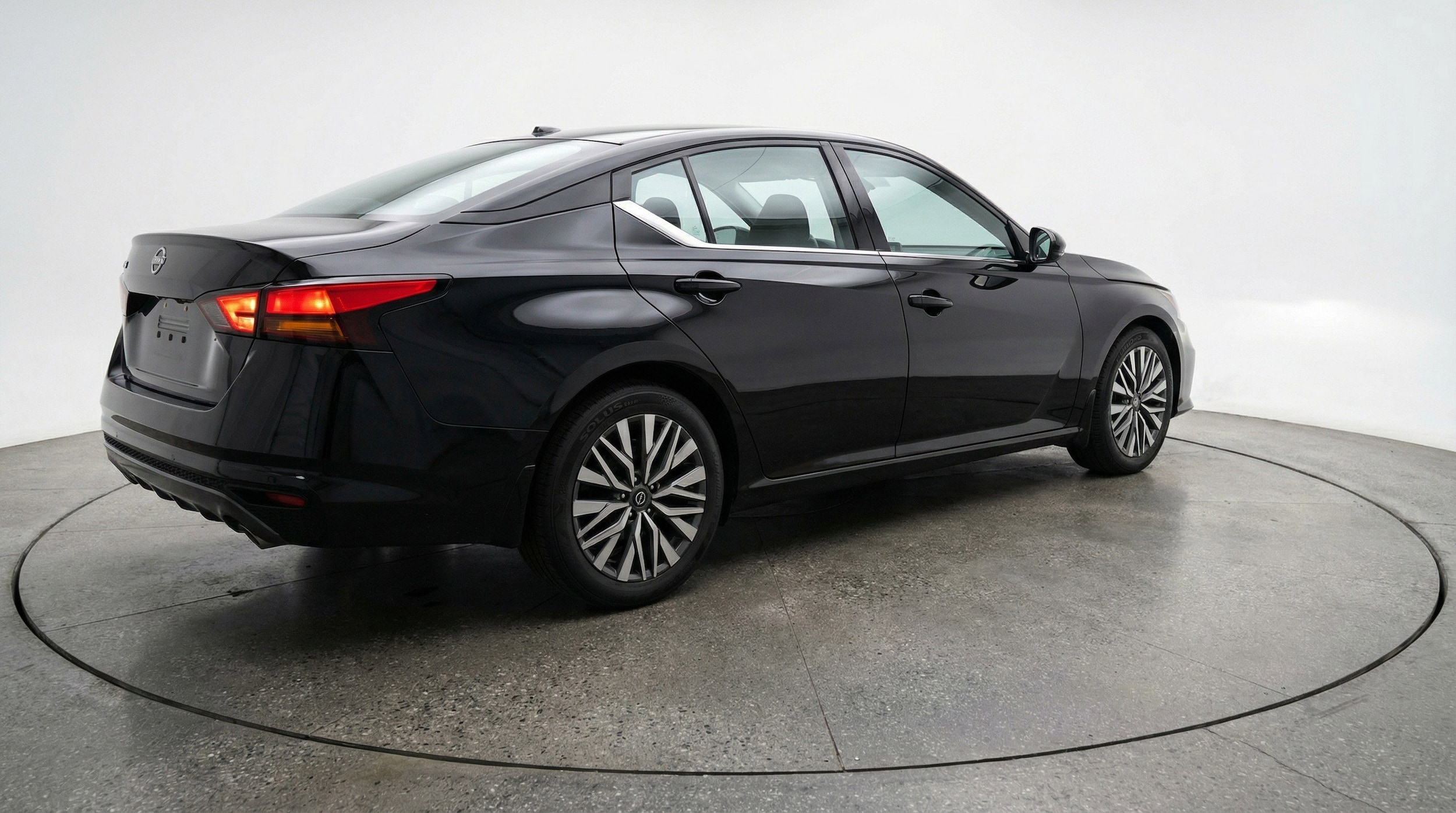 Thumbnail: 2025 Nissan Altima - 9