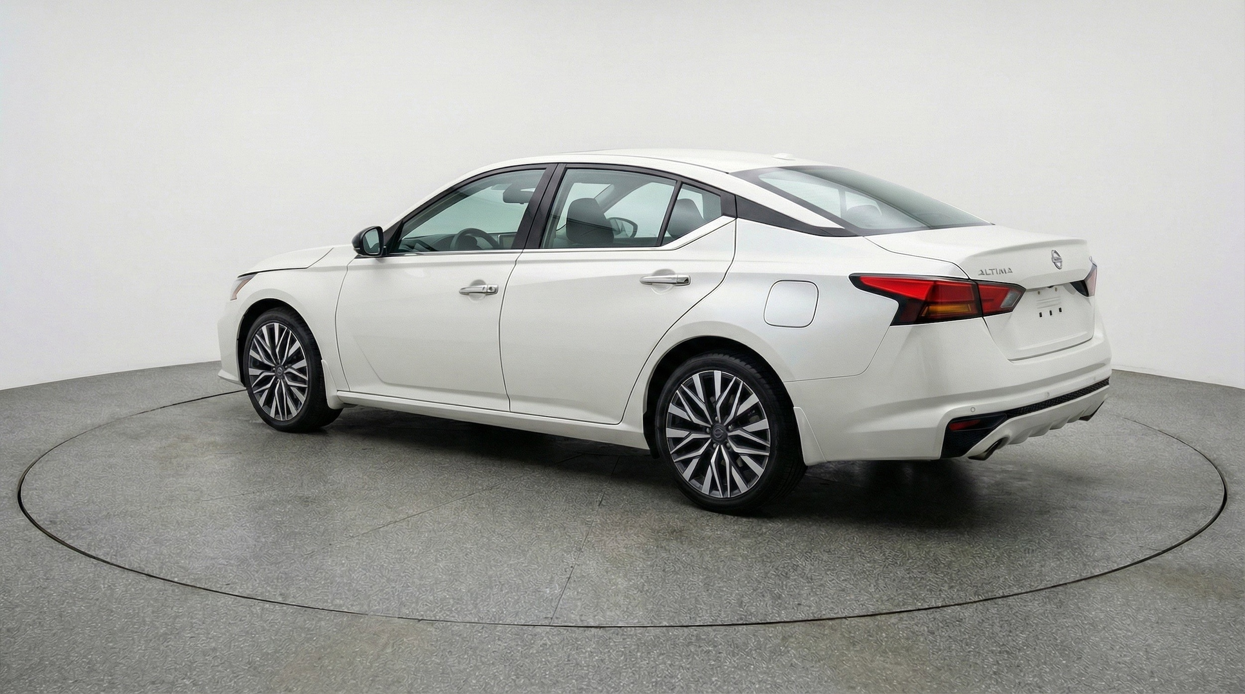 Thumbnail: 2025 Nissan Altima - 6