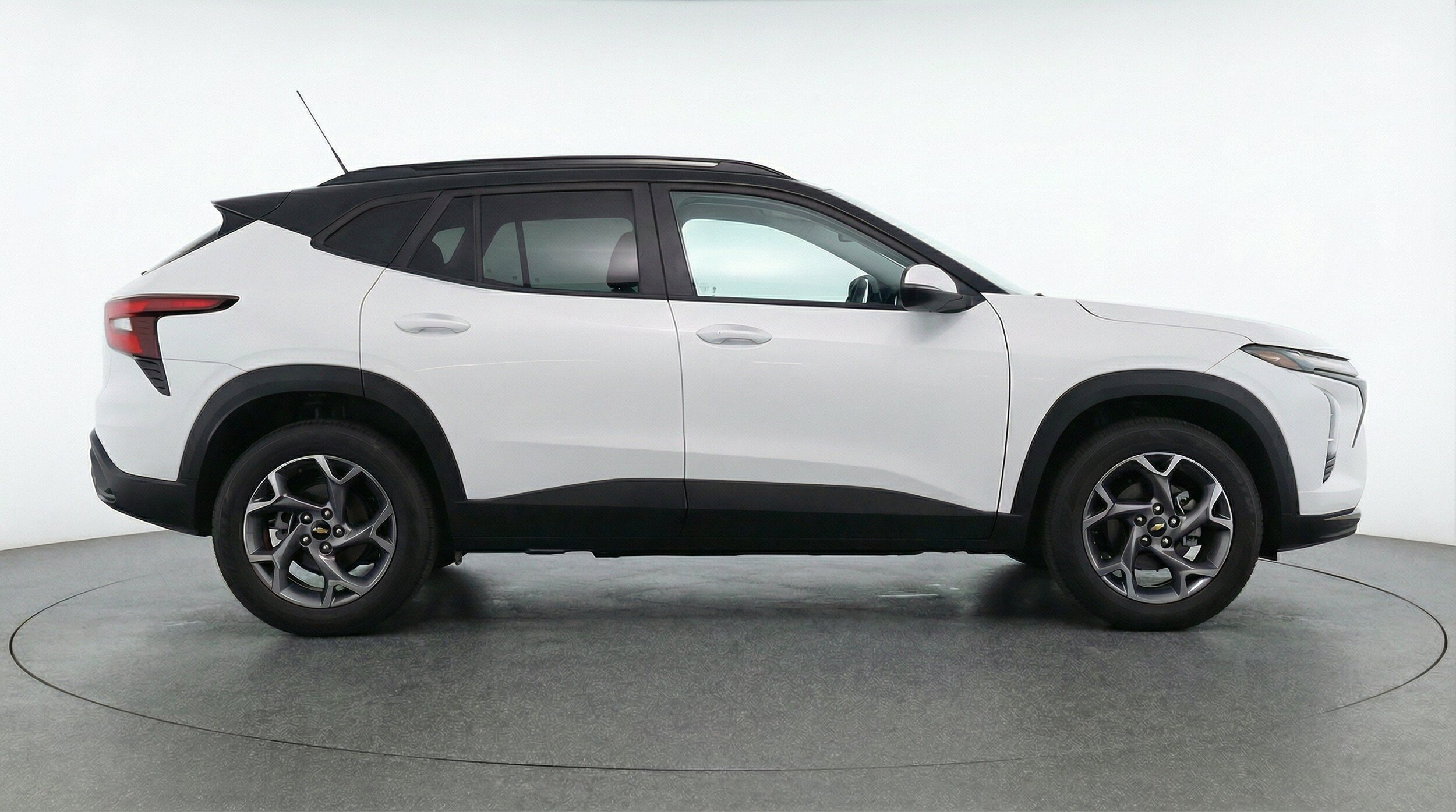 Thumbnail: 2025 Chevrolet Trax - 11