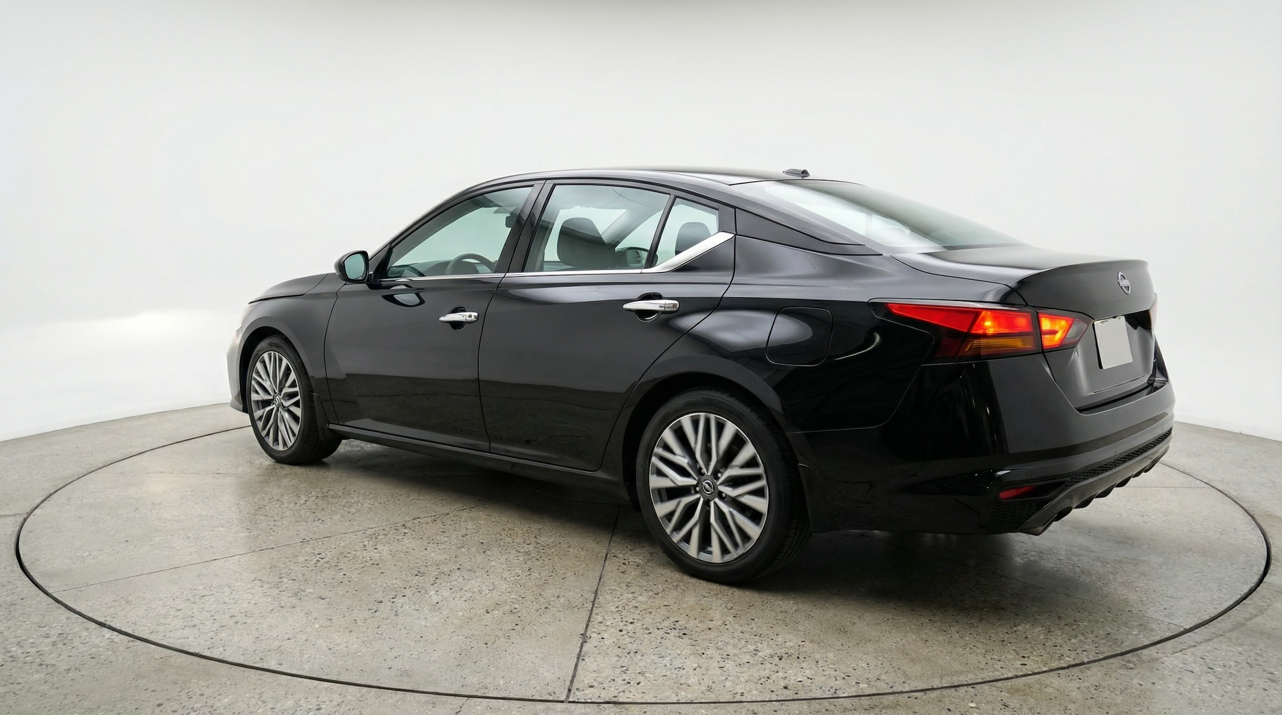 Thumbnail: 2025 Nissan Altima - 5