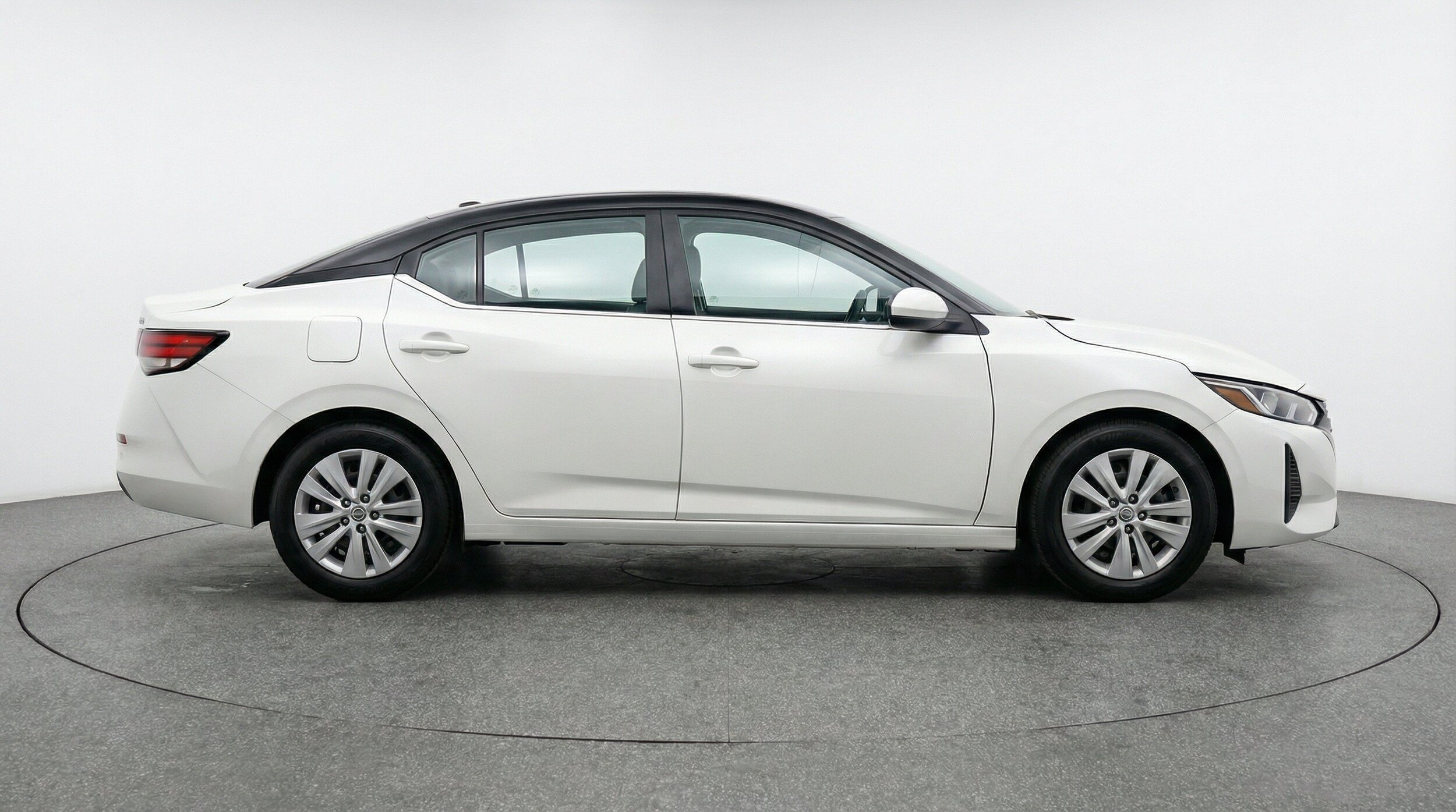 Thumbnail: 2025 Nissan Sentra - 11