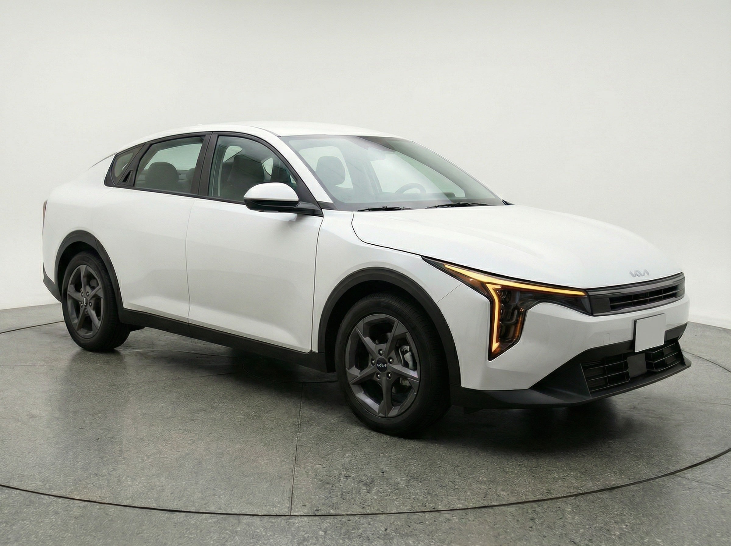 Thumbnail: 2025 Kia K4 - 1