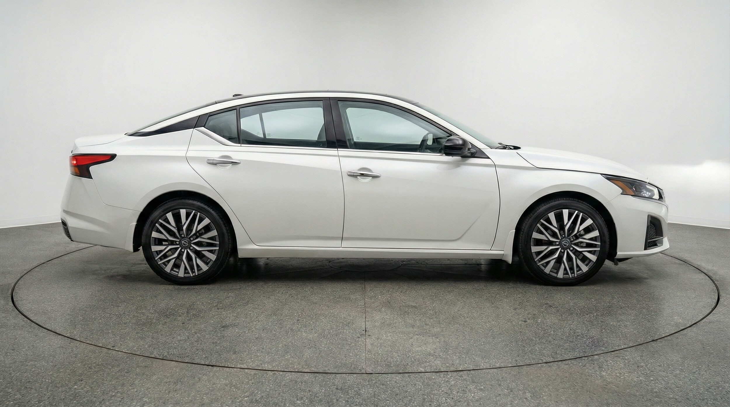 Thumbnail: 2025 Nissan Altima - 8