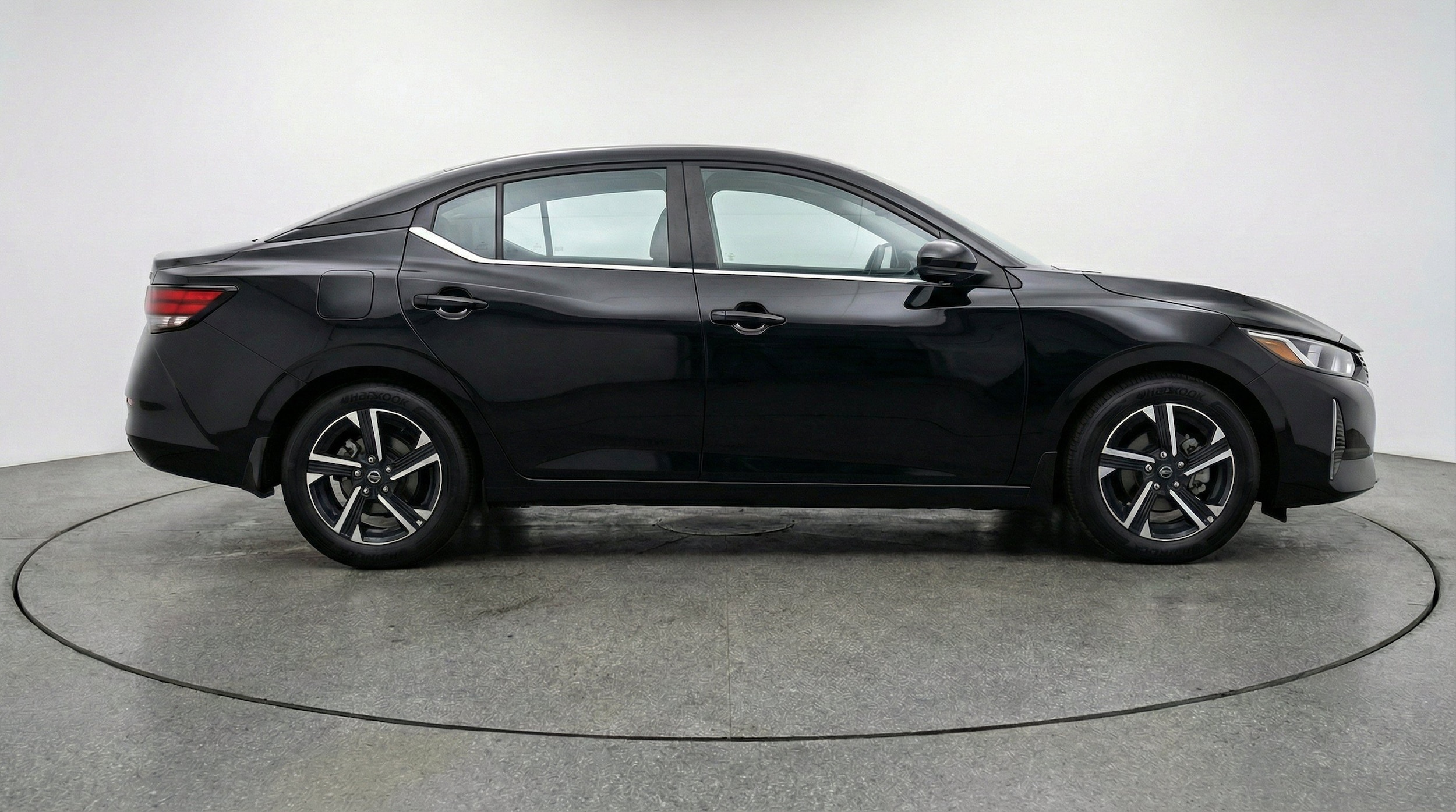 Thumbnail: 2025 Nissan Sentra - 11