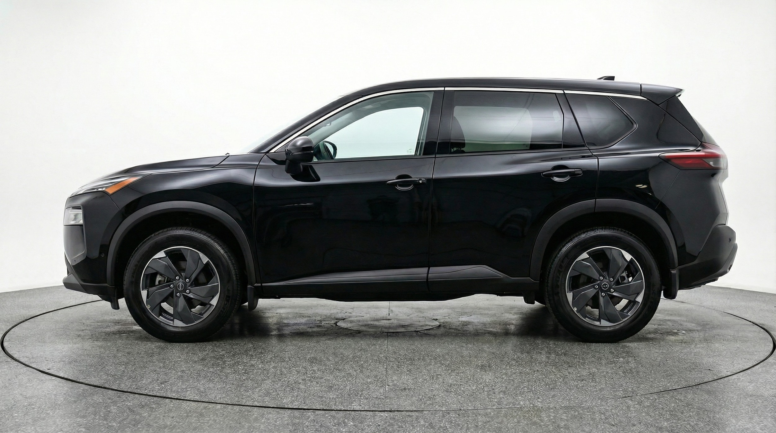 Thumbnail: 2025 Nissan Rogue - 4