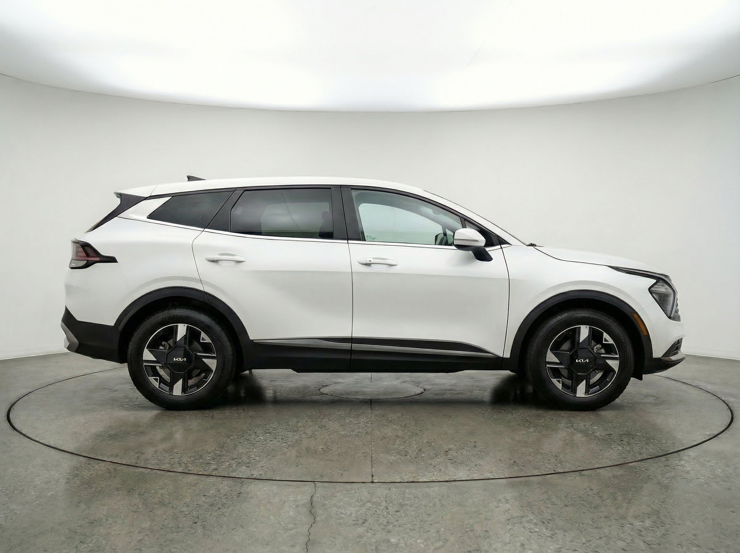 Thumbnail: 2026 Kia Sportage - 10