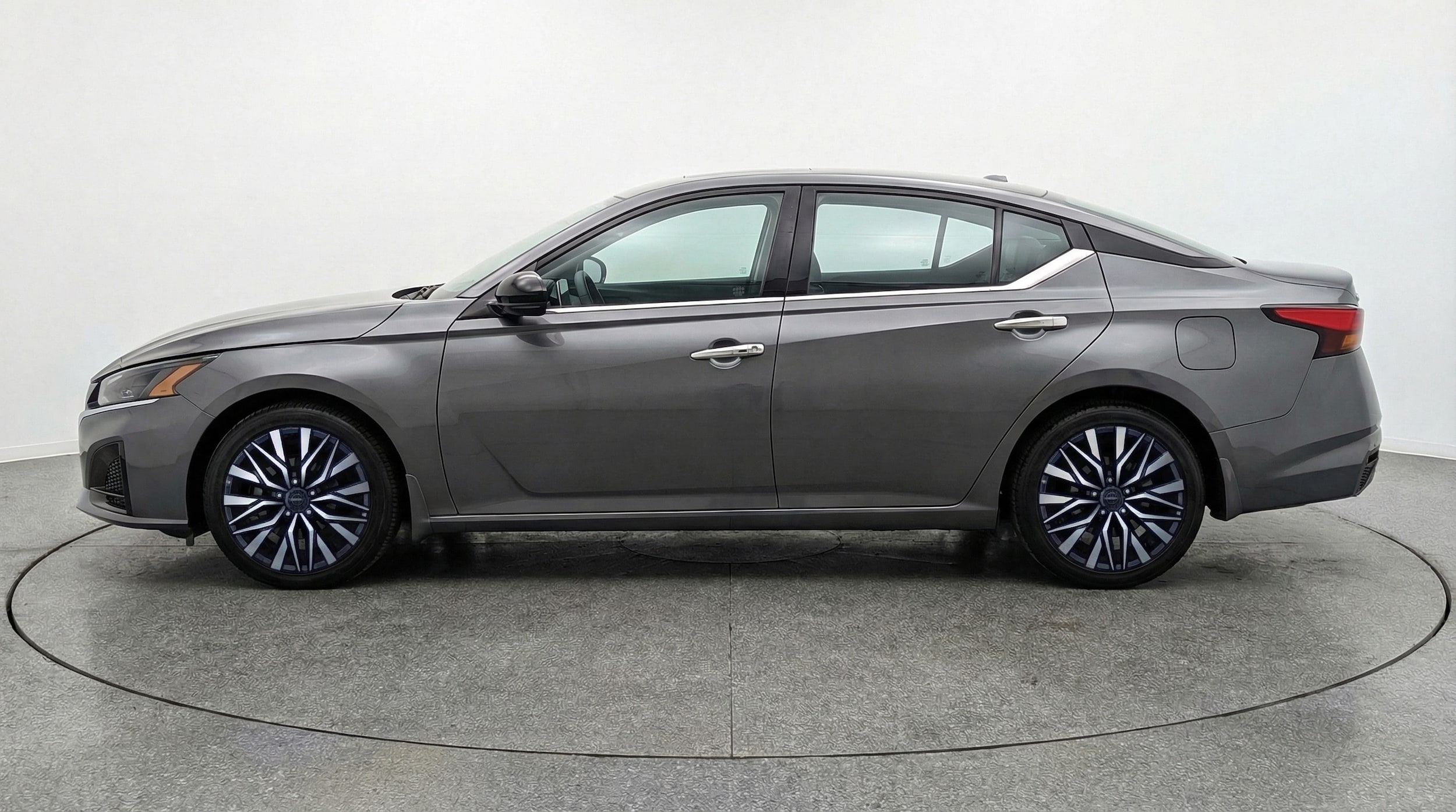 Thumbnail: 2025 Nissan Altima - 4