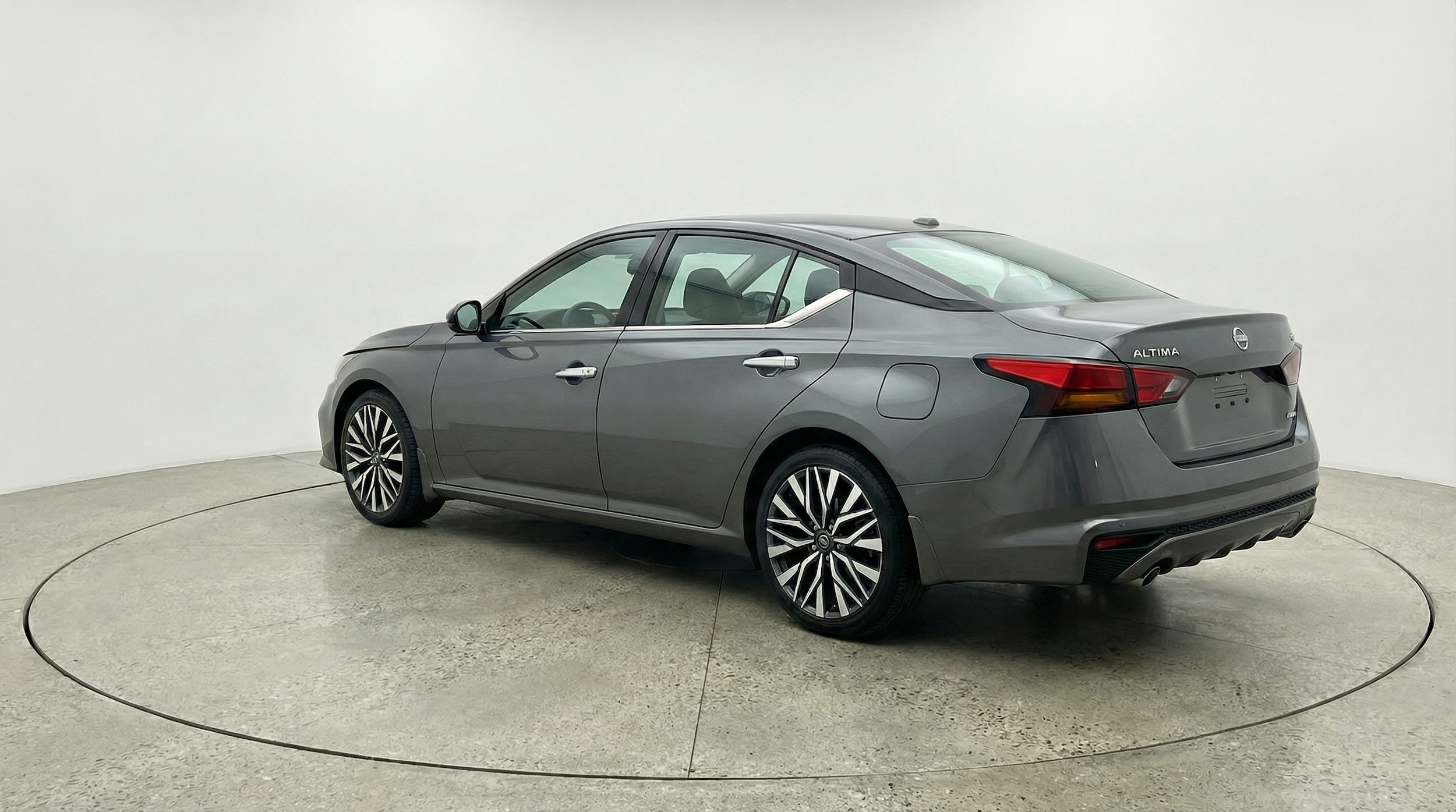 Thumbnail: 2025 Nissan Altima - 5