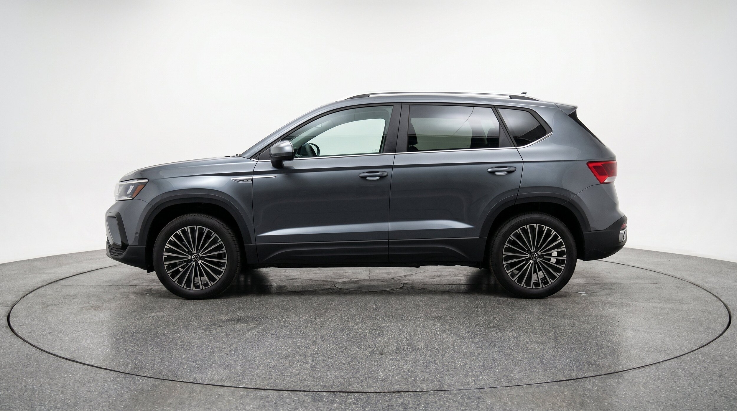 Thumbnail: 2026 Volkswagen Taos - 5