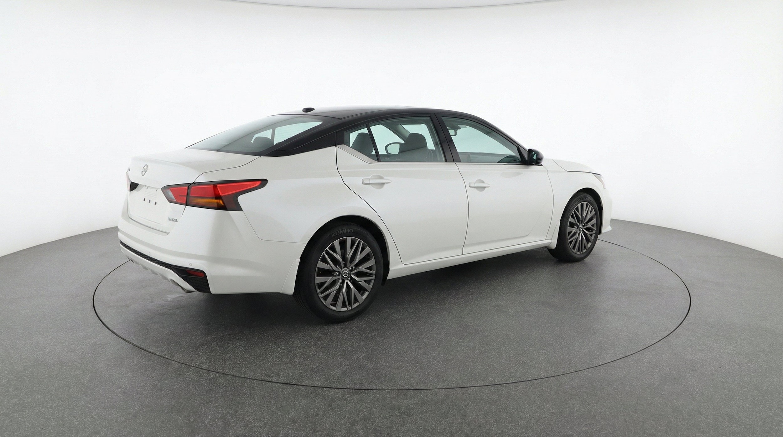 Thumbnail: 2025 Nissan Altima - 9