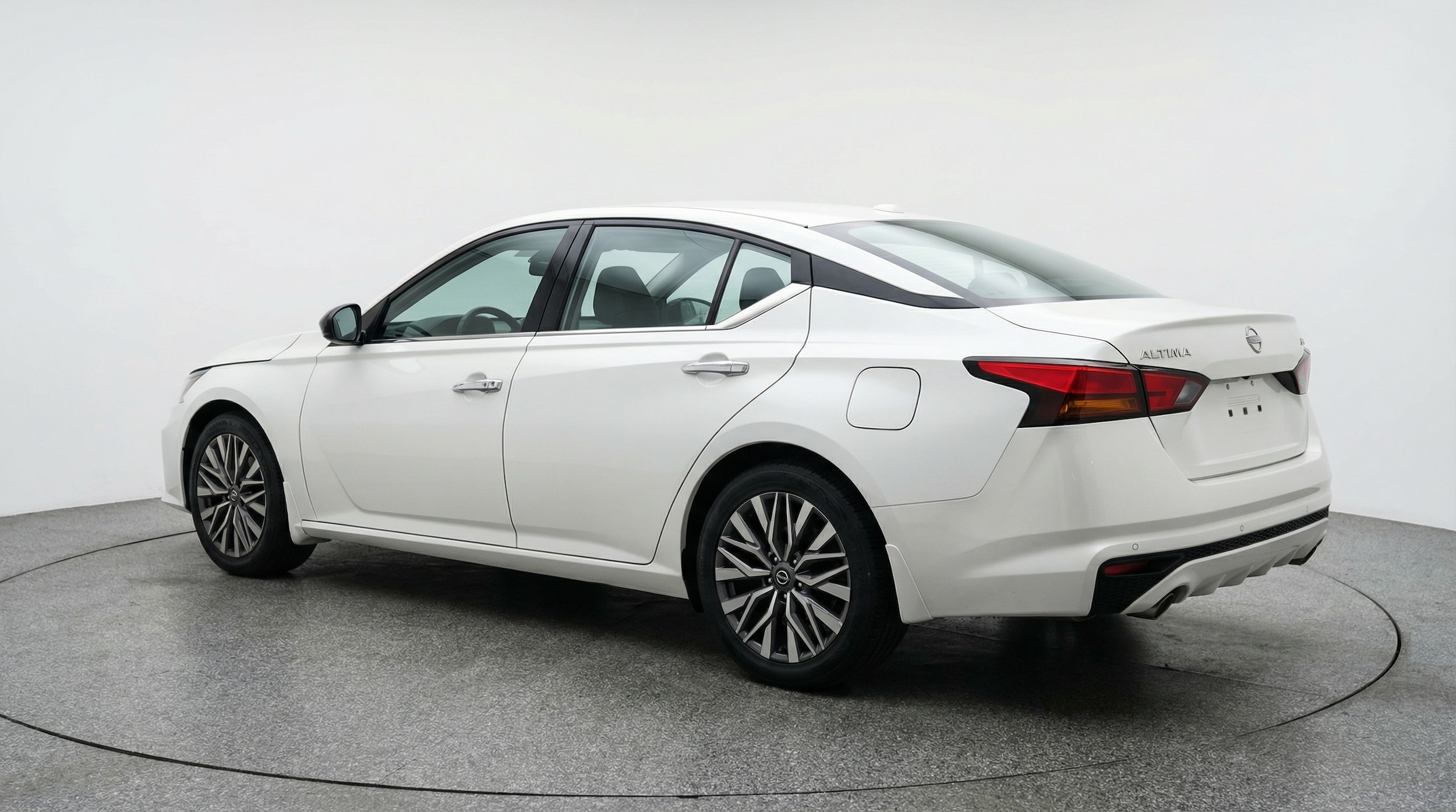 Thumbnail: 2025 Nissan Altima - 5