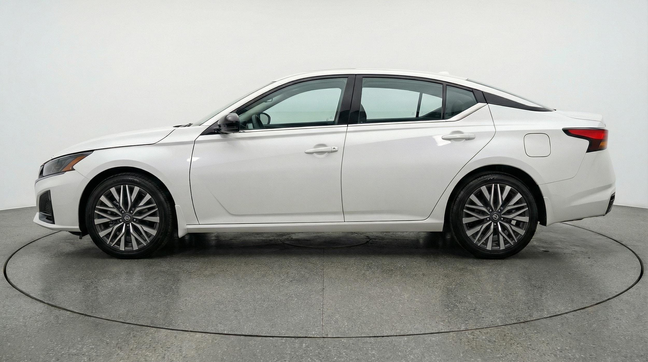 Thumbnail: 2025 Nissan Altima - 4