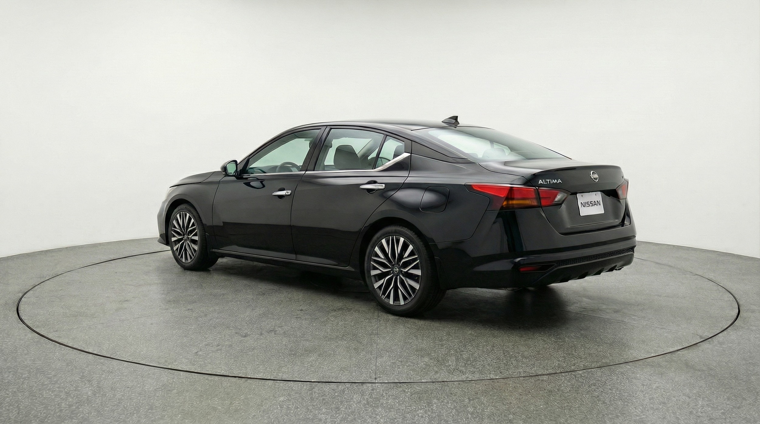 Thumbnail: 2025 Nissan Altima - 5