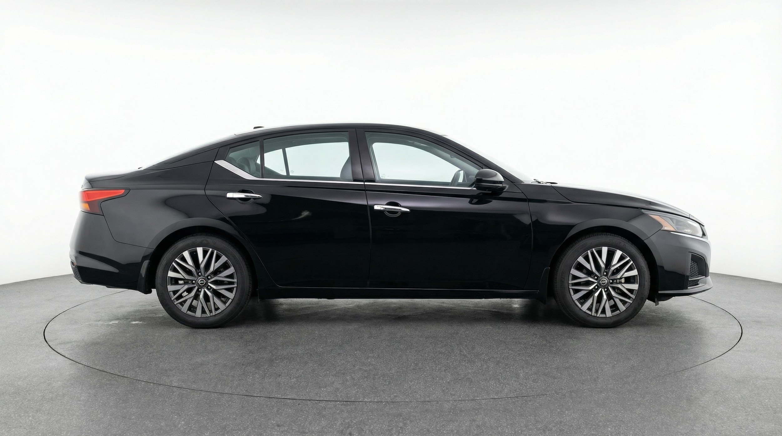 Thumbnail: 2025 Nissan Altima - 8