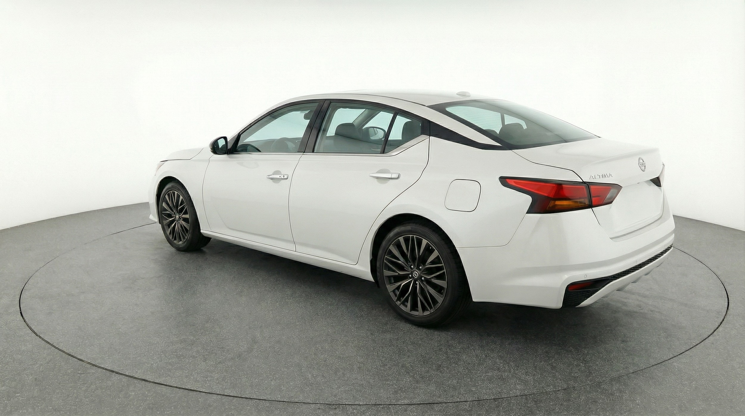 Thumbnail: 2025 Nissan Altima - 5