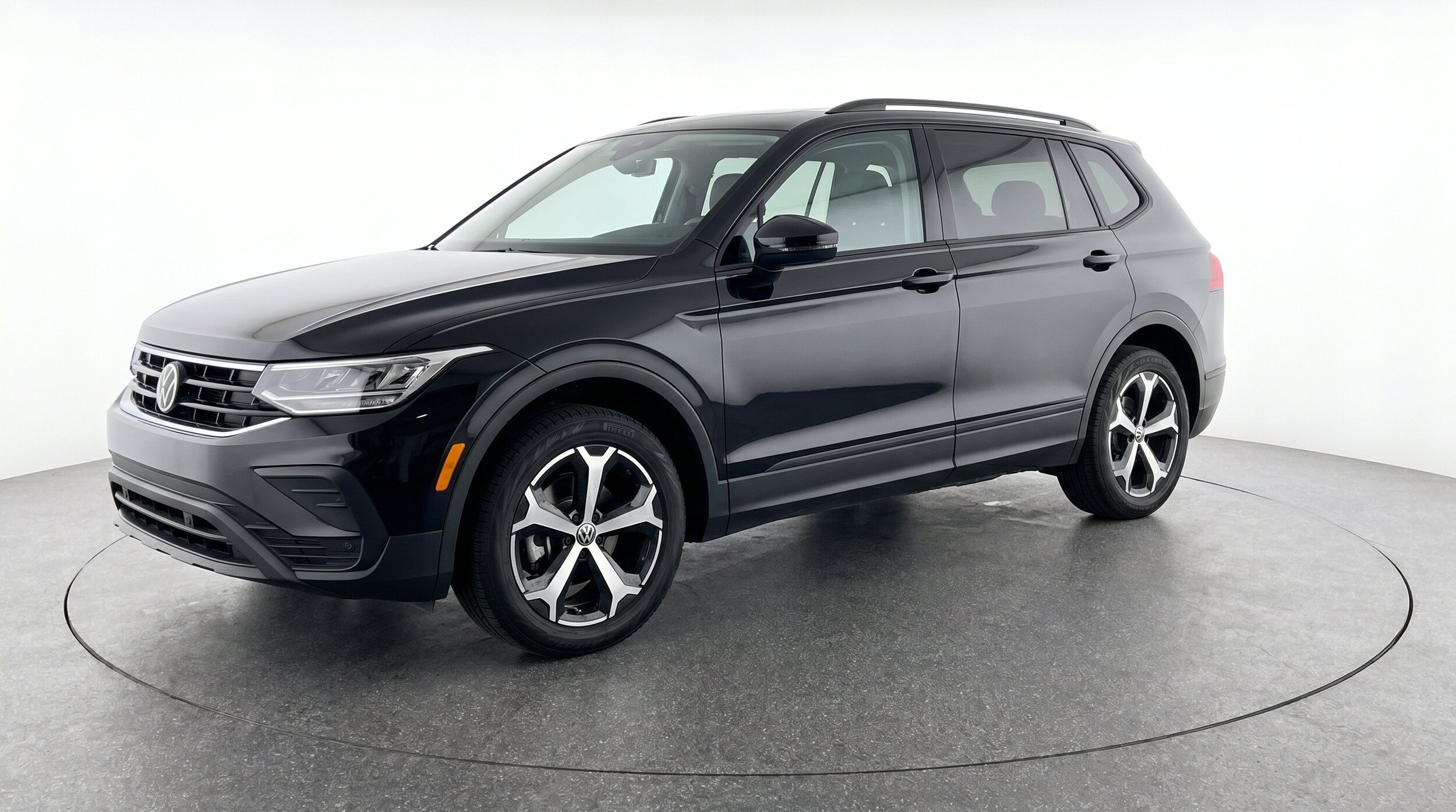 Thumbnail: 2026 Volkswagen Tiguan - 3