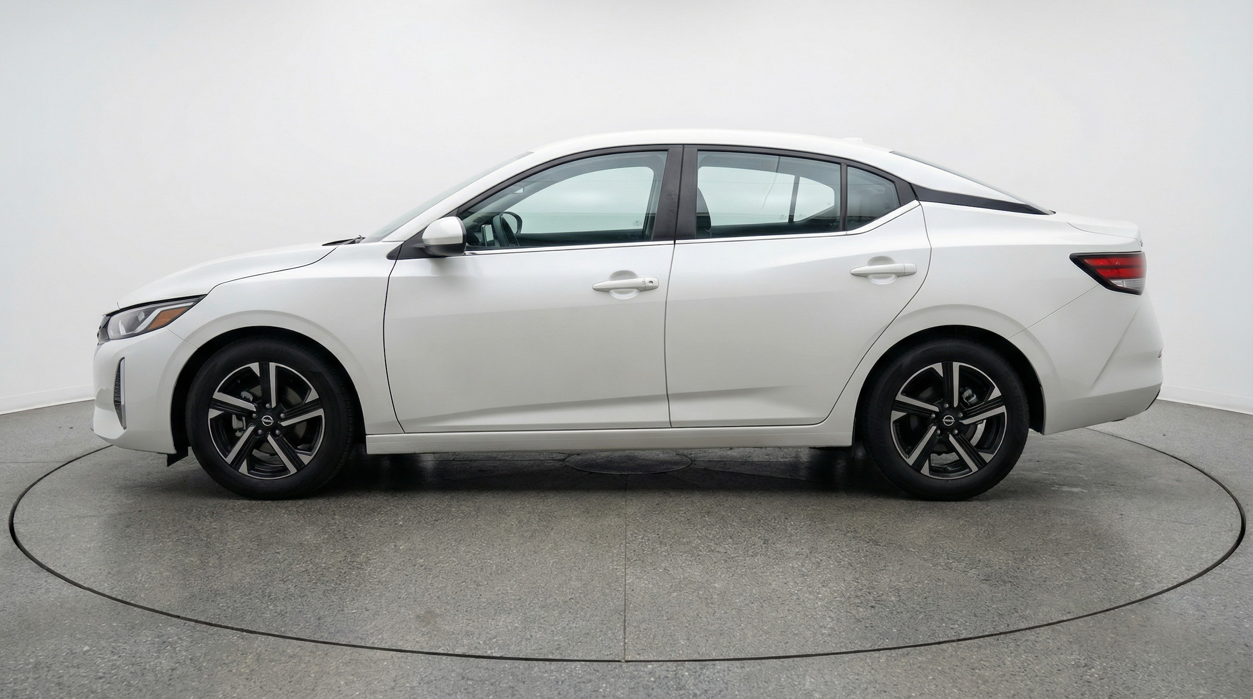 Thumbnail: 2025 Nissan Sentra - 4