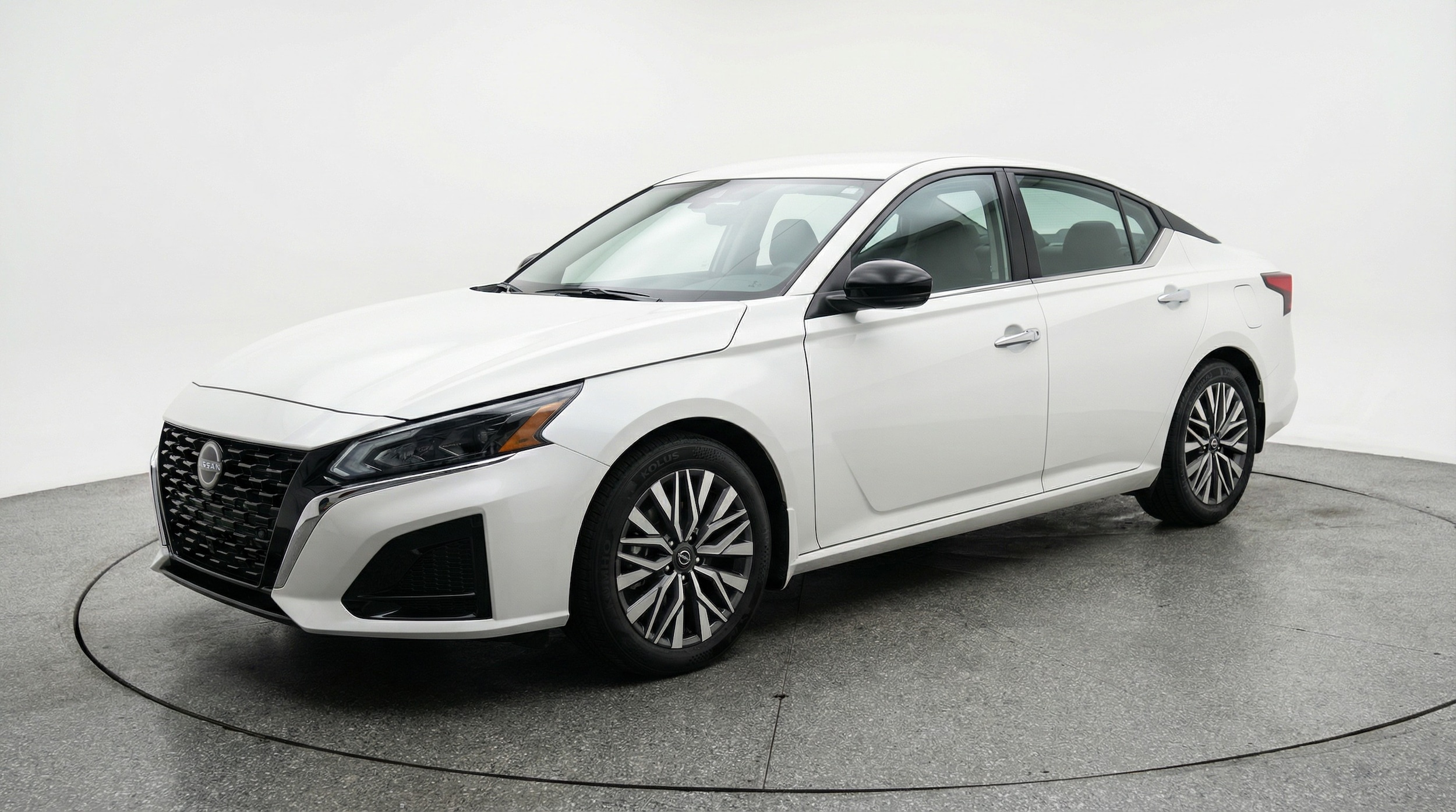 Thumbnail: 2025 Nissan Altima - 3