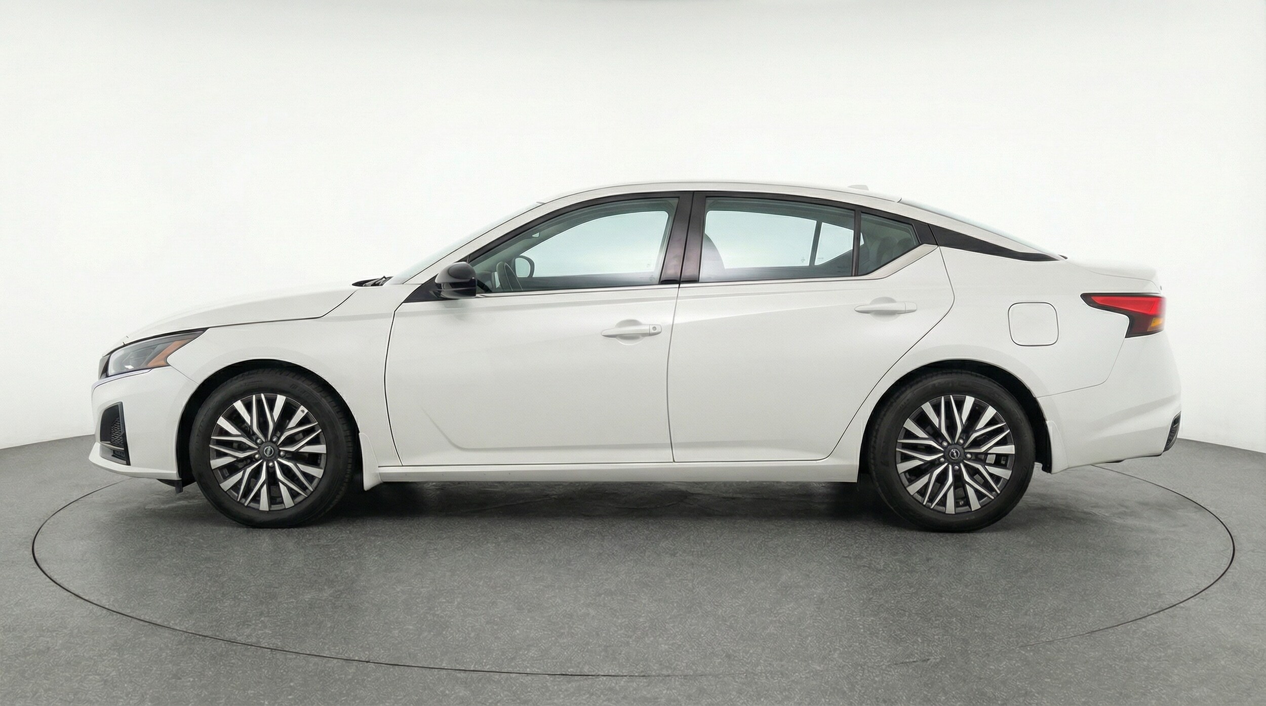 Thumbnail: 2025 Nissan Altima - 4