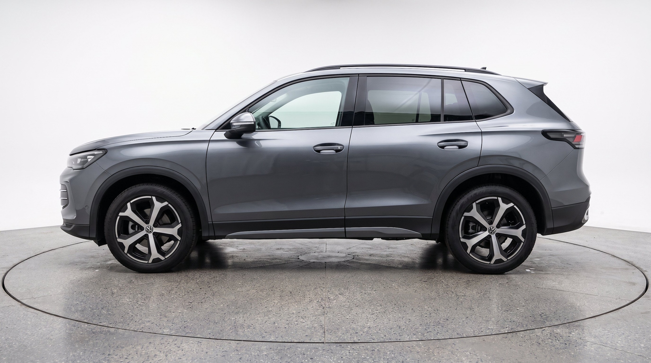 Thumbnail: 2026 Volkswagen Tiguan - 5
