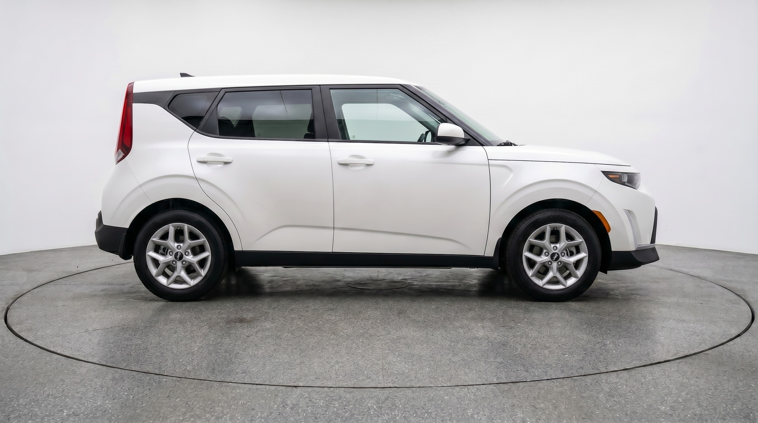 Thumbnail: 2025 Kia Soul - 8