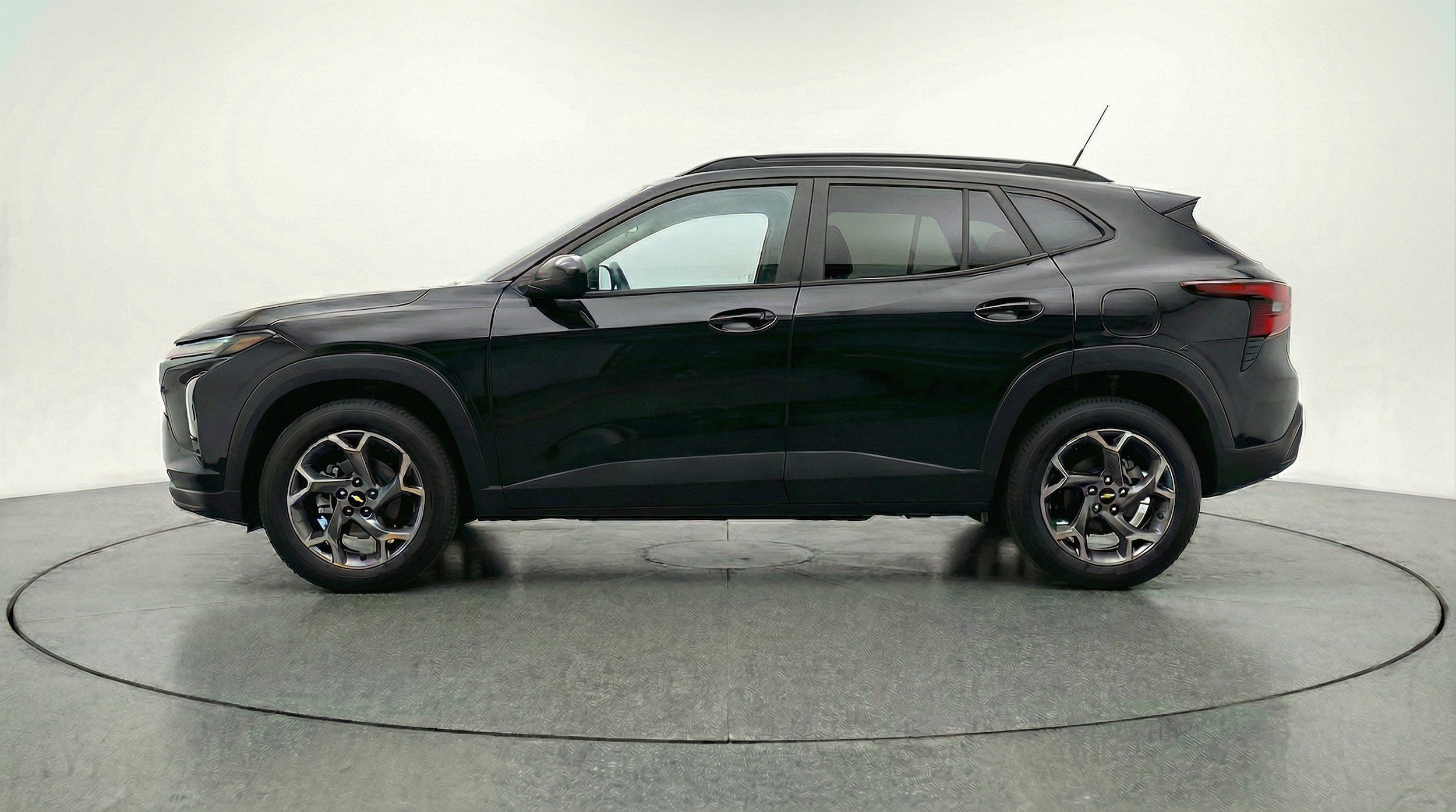 Thumbnail: 2025 Chevrolet Trax - 5