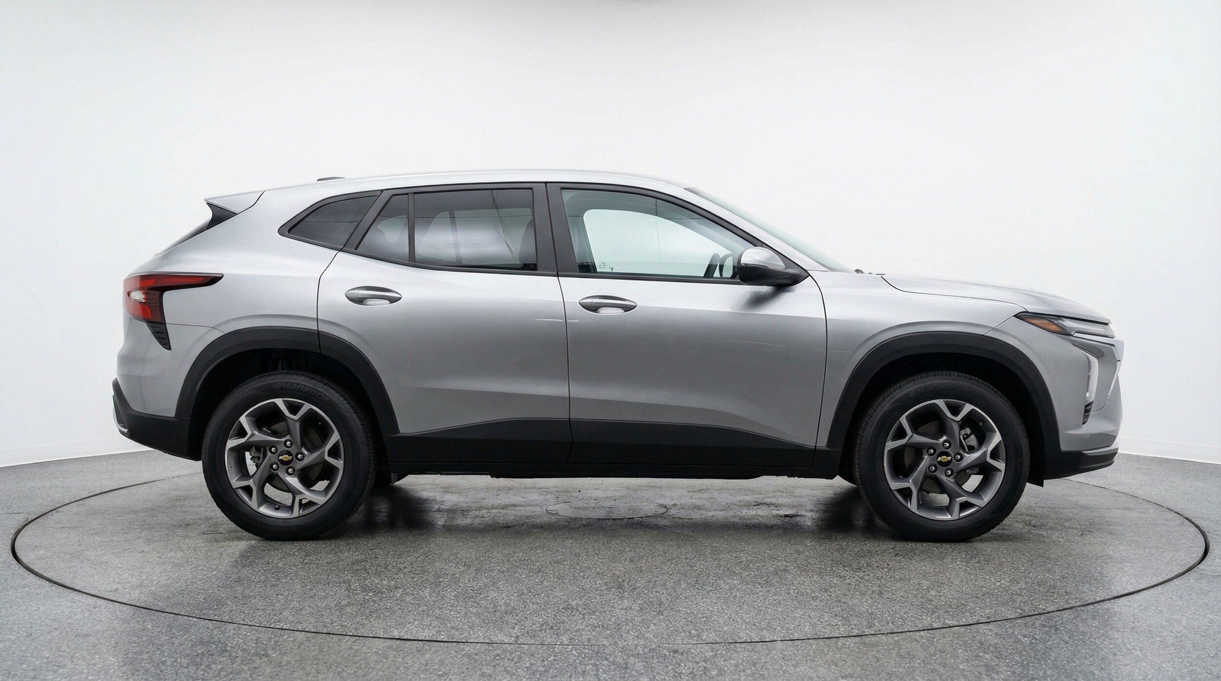 Thumbnail: 2025 Chevrolet Trax - 8