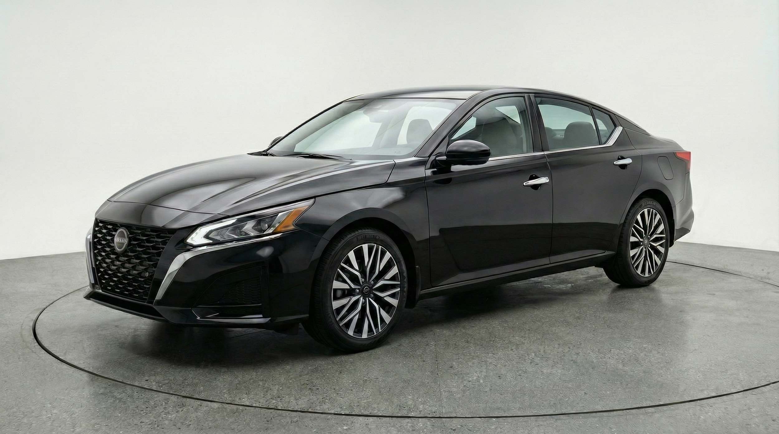 Thumbnail: 2025 Nissan Altima - 3