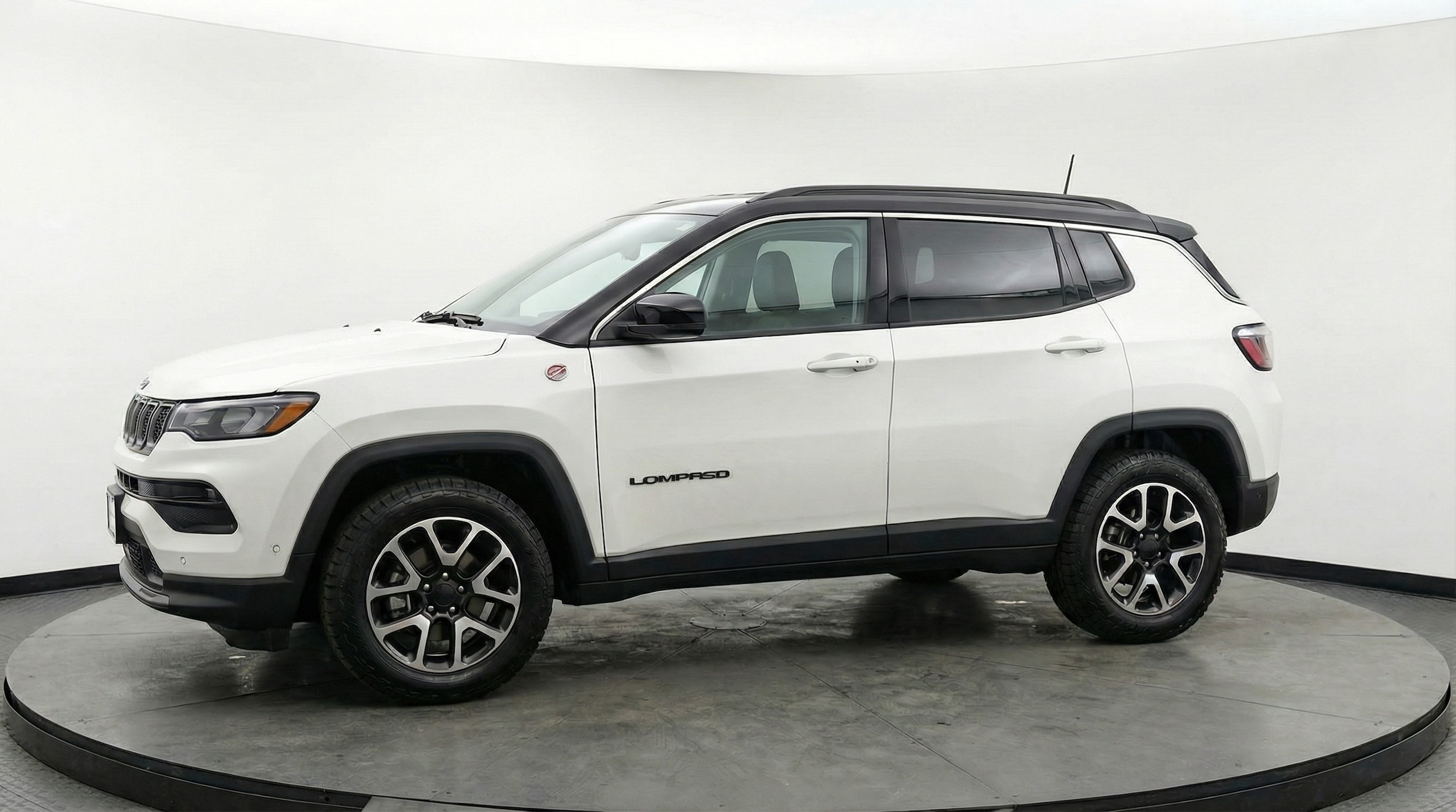 Thumbnail: 2025 Jeep Compass - 3