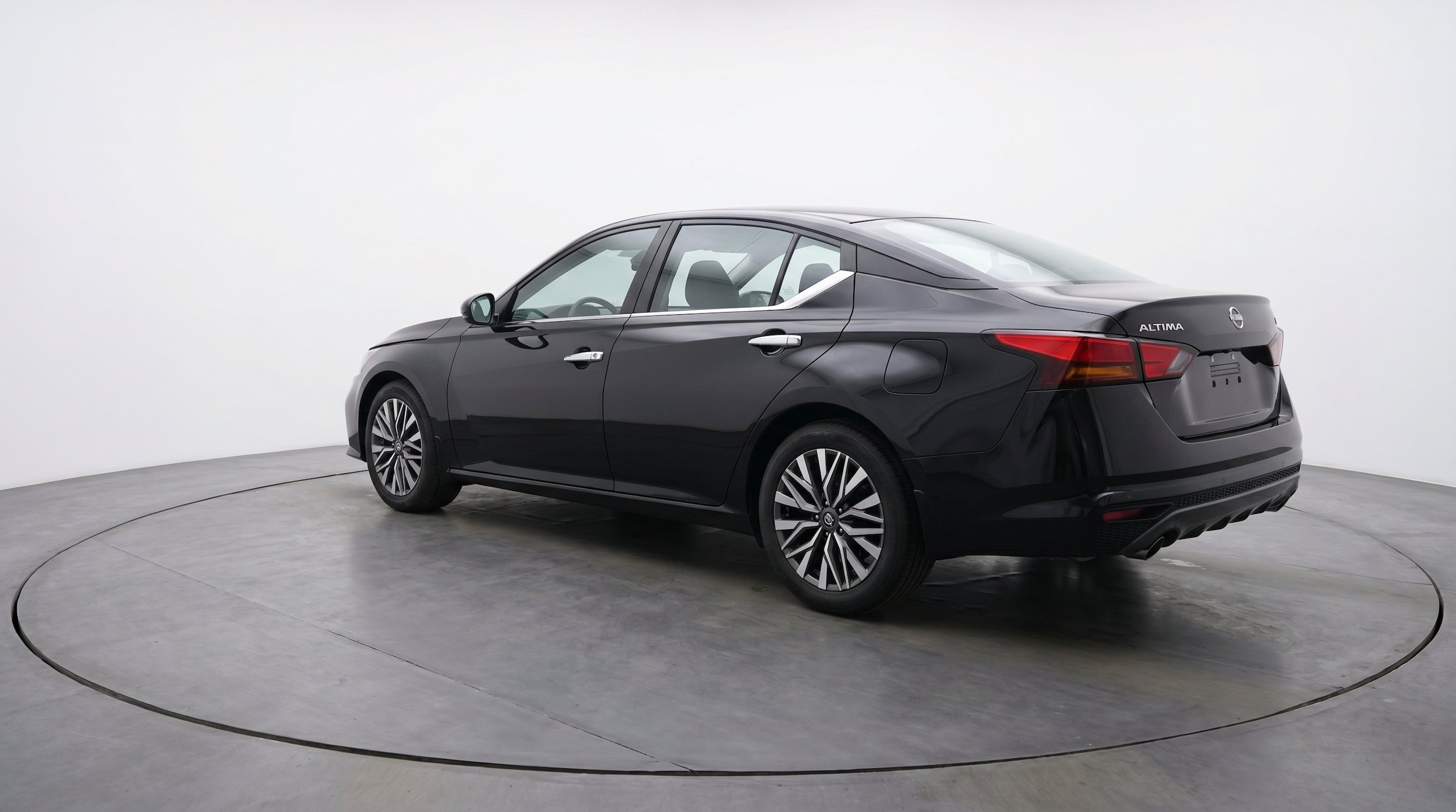 Thumbnail: 2025 Nissan Altima - 6