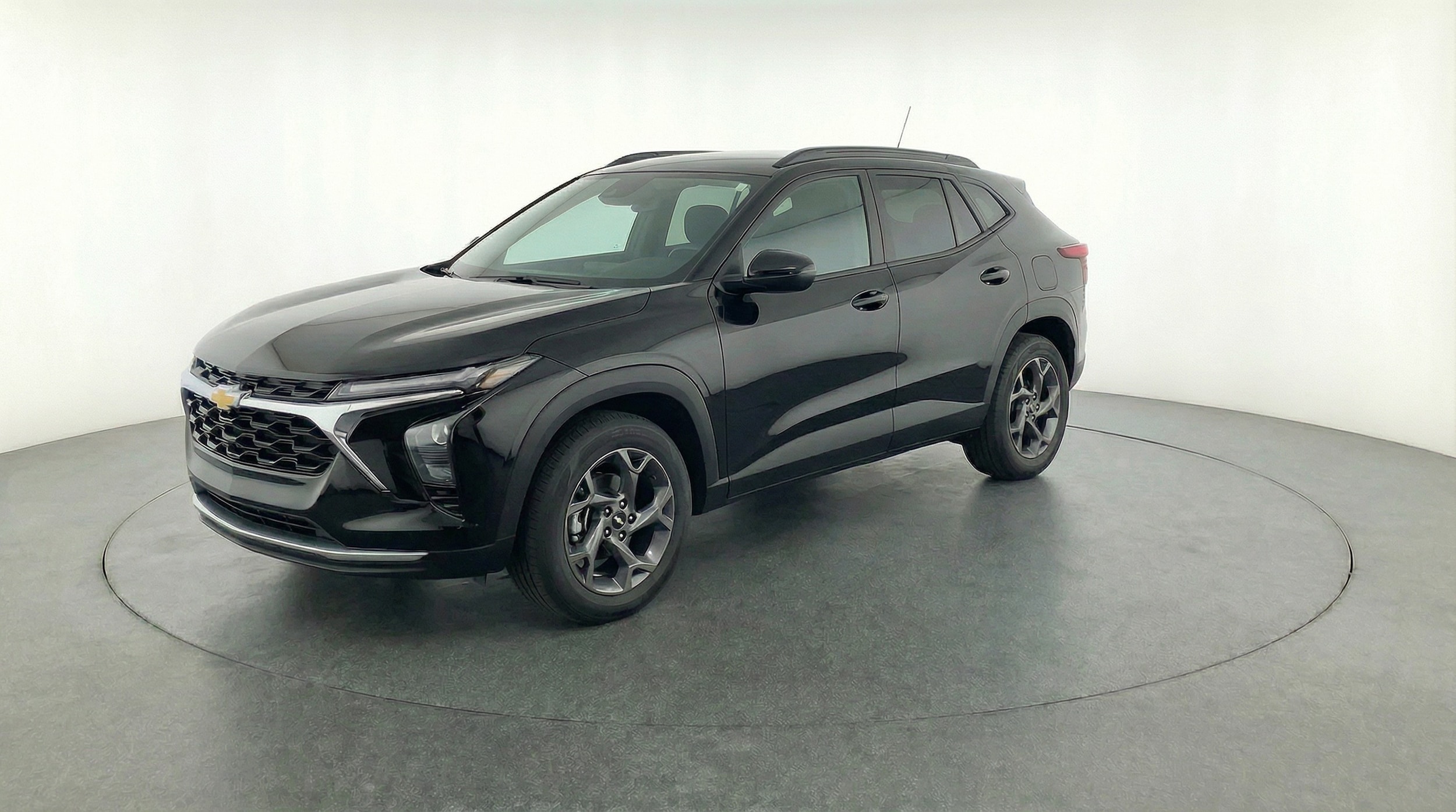 Thumbnail: 2025 Chevrolet Trax - 3