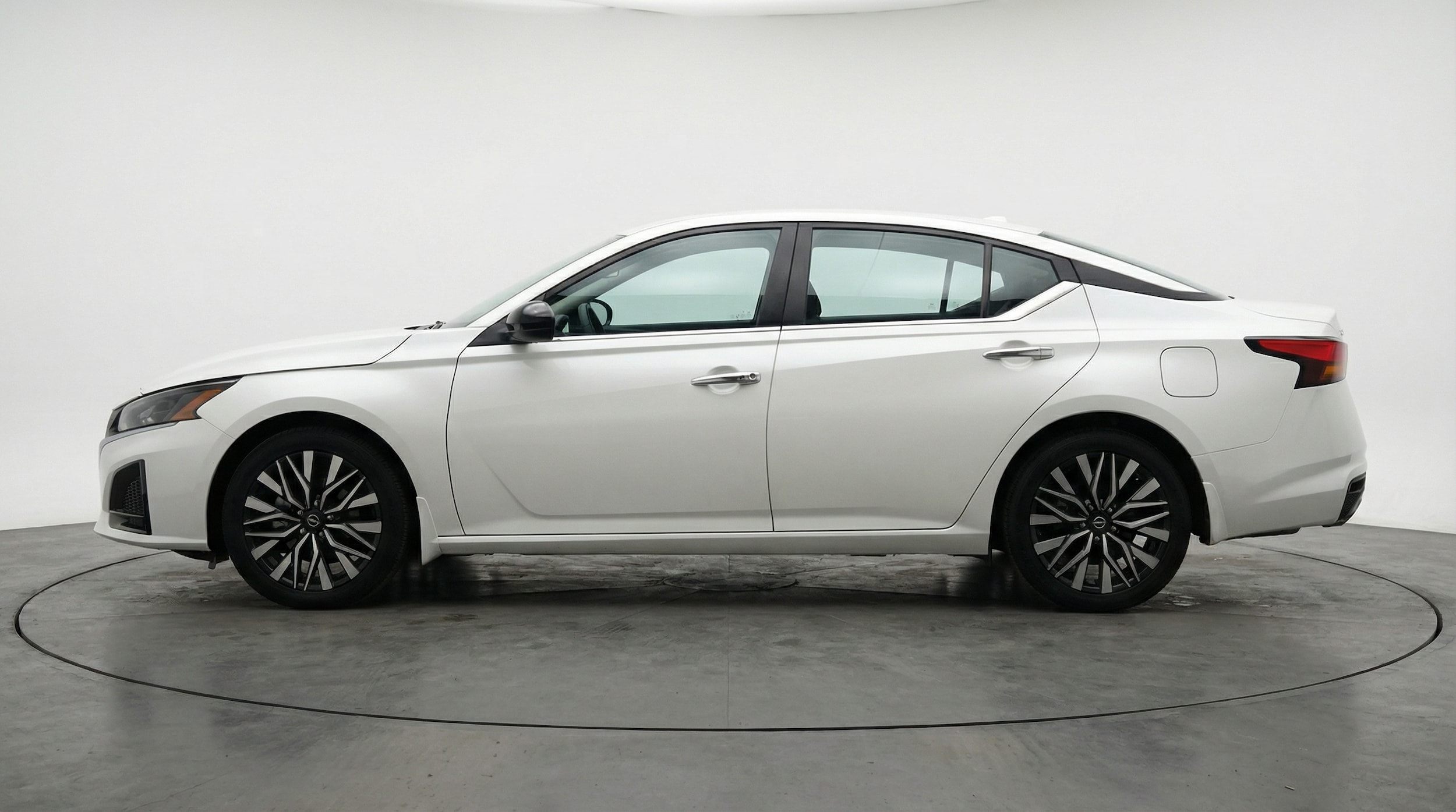 Thumbnail: 2025 Nissan Altima - 4