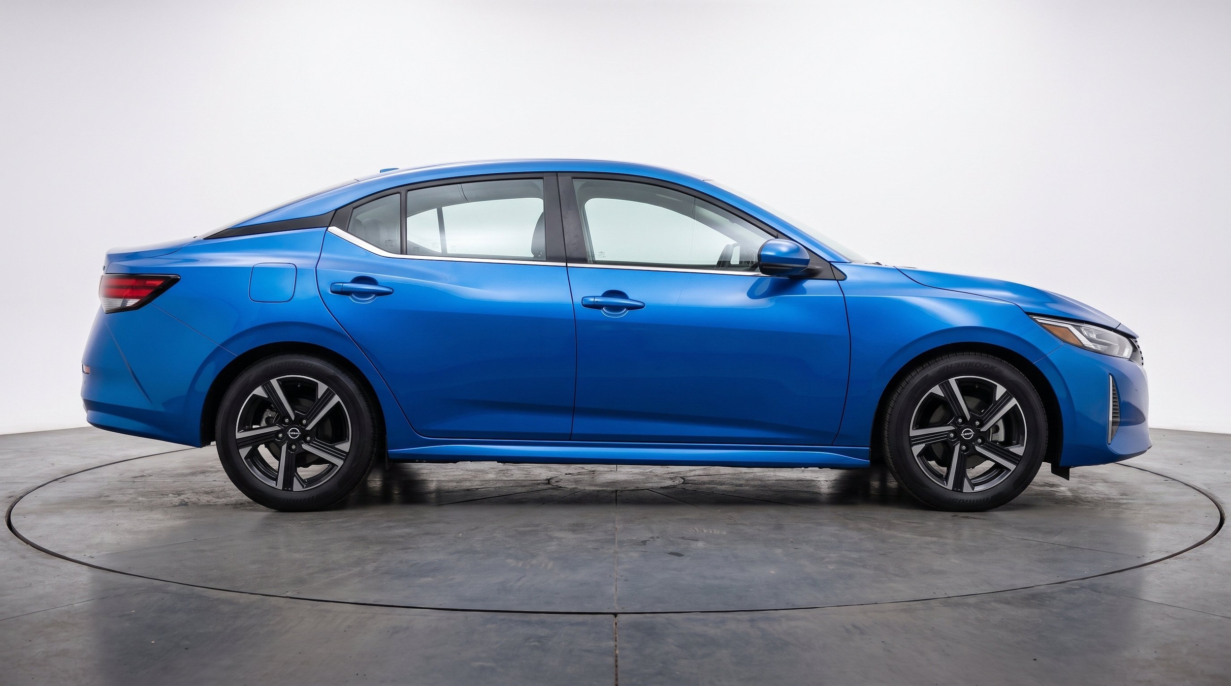 Thumbnail: 2025 Nissan Sentra - 10