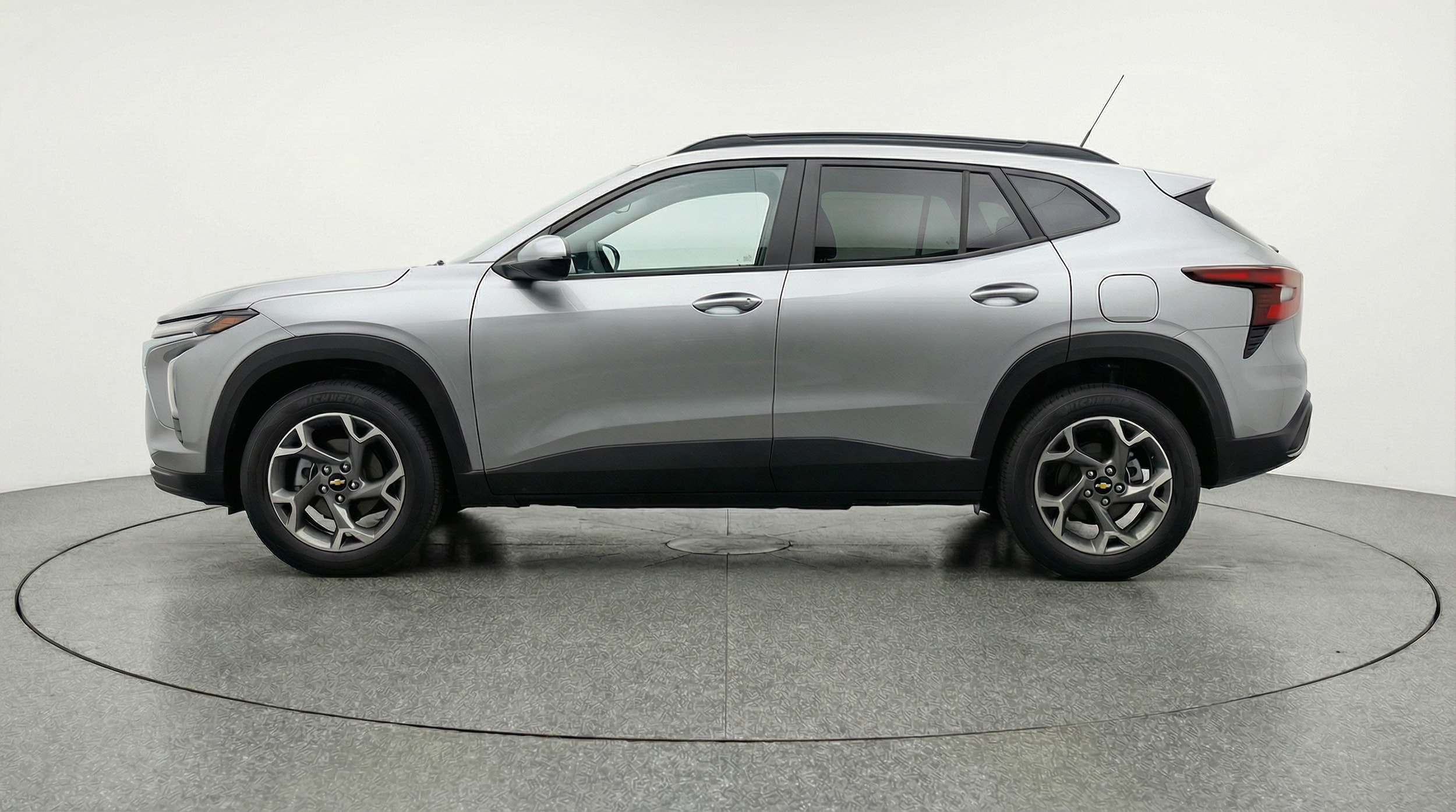 Thumbnail: 2025 Chevrolet Trax - 4