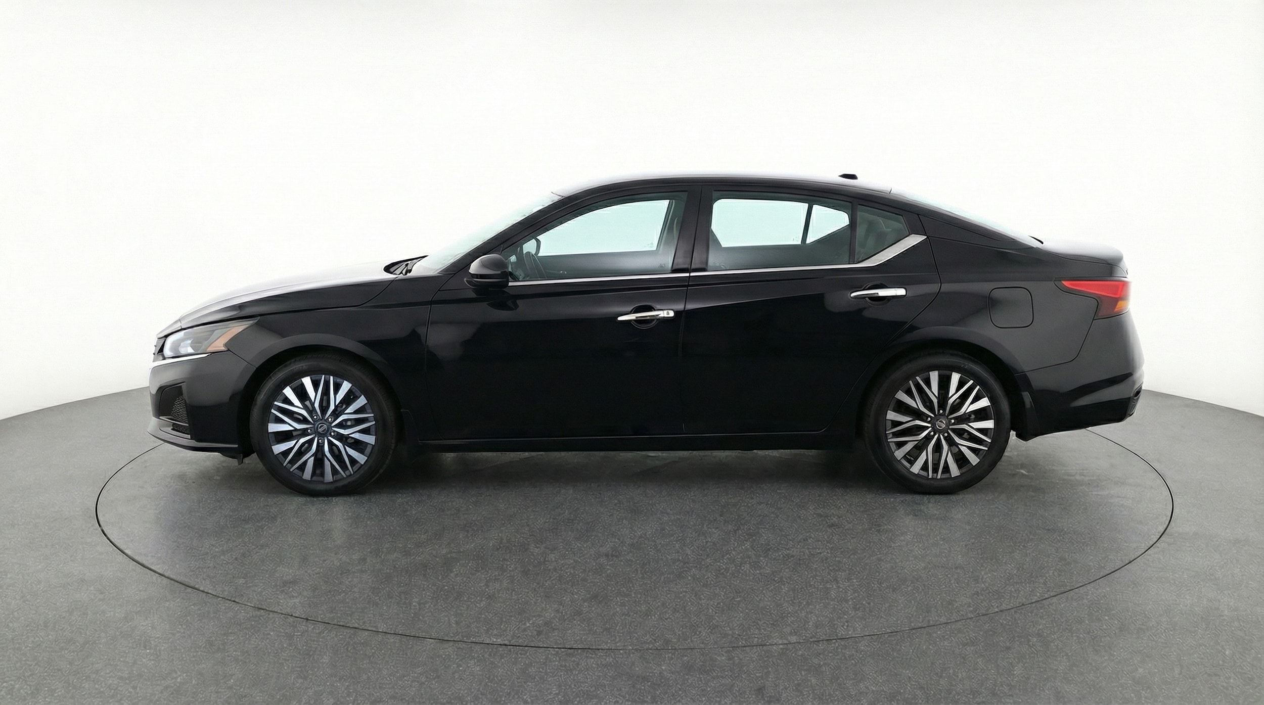 Thumbnail: 2025 Nissan Altima - 4