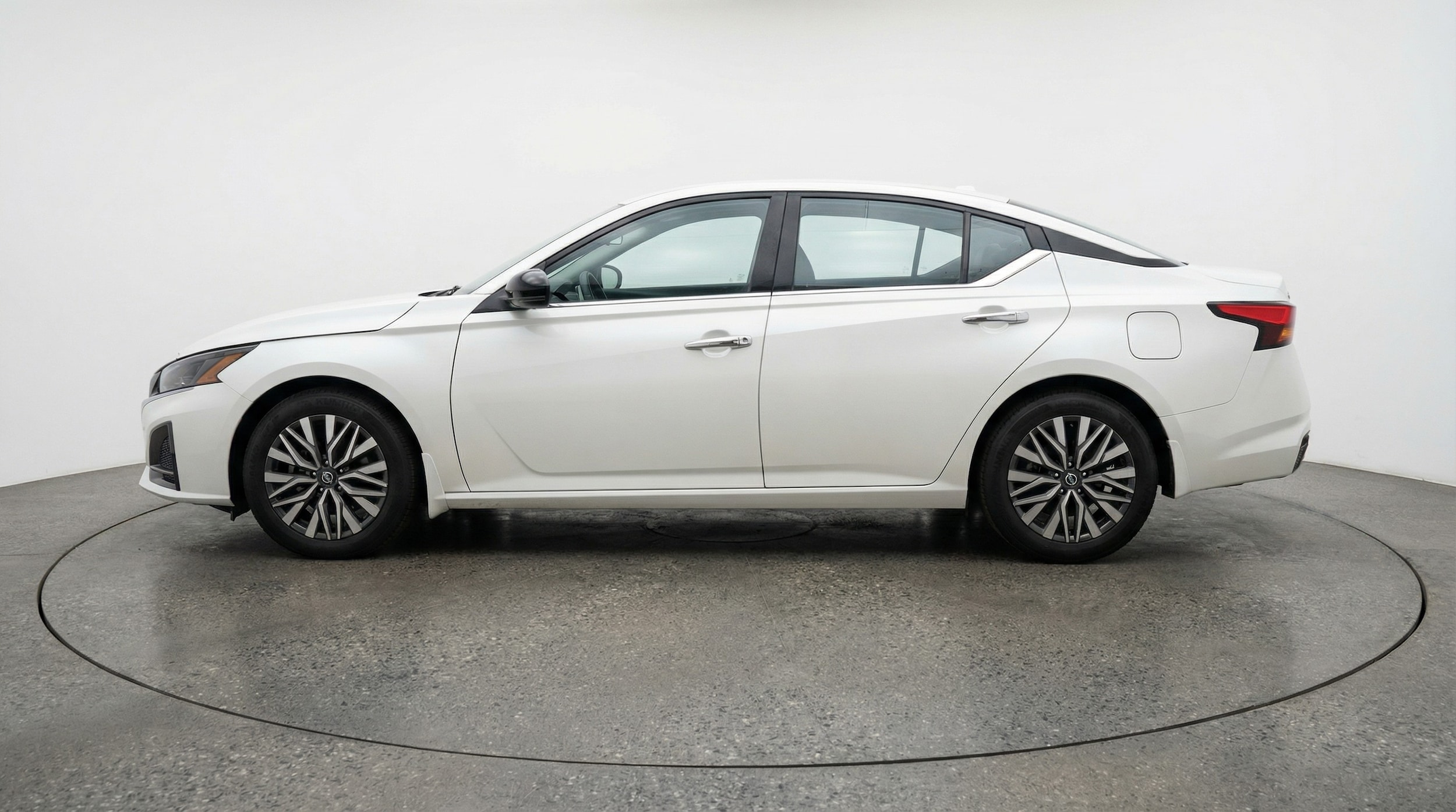 Thumbnail: 2025 Nissan Altima - 4