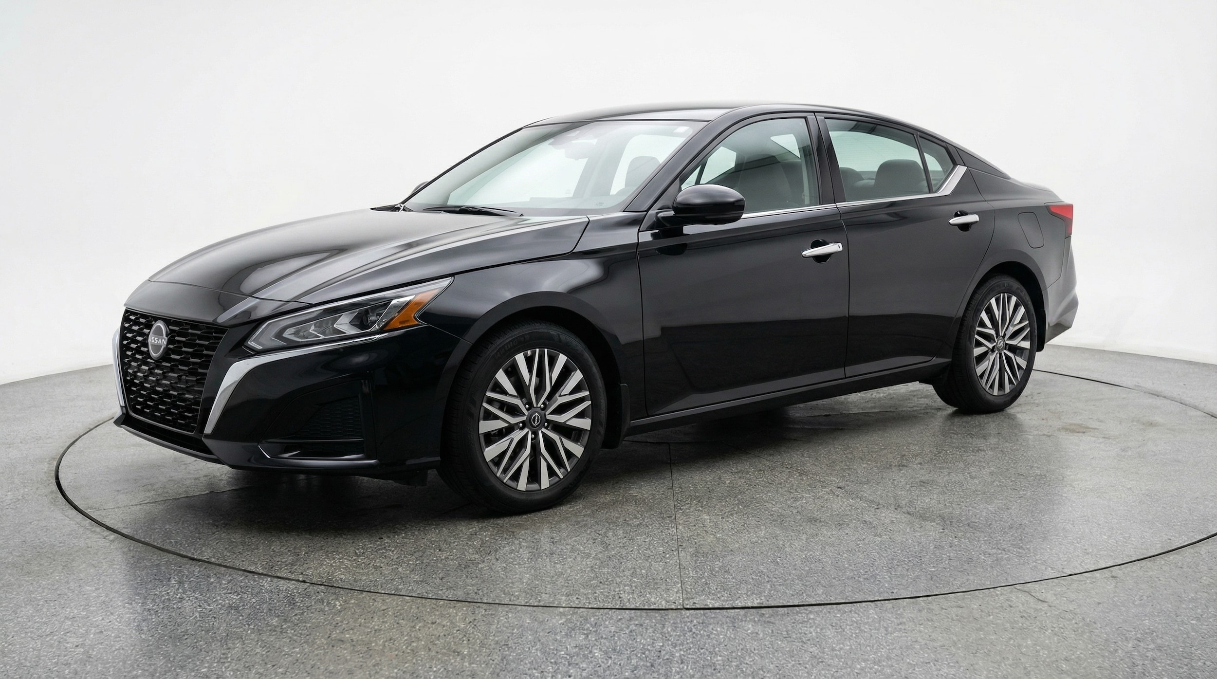 Thumbnail: 2025 Nissan Altima - 3