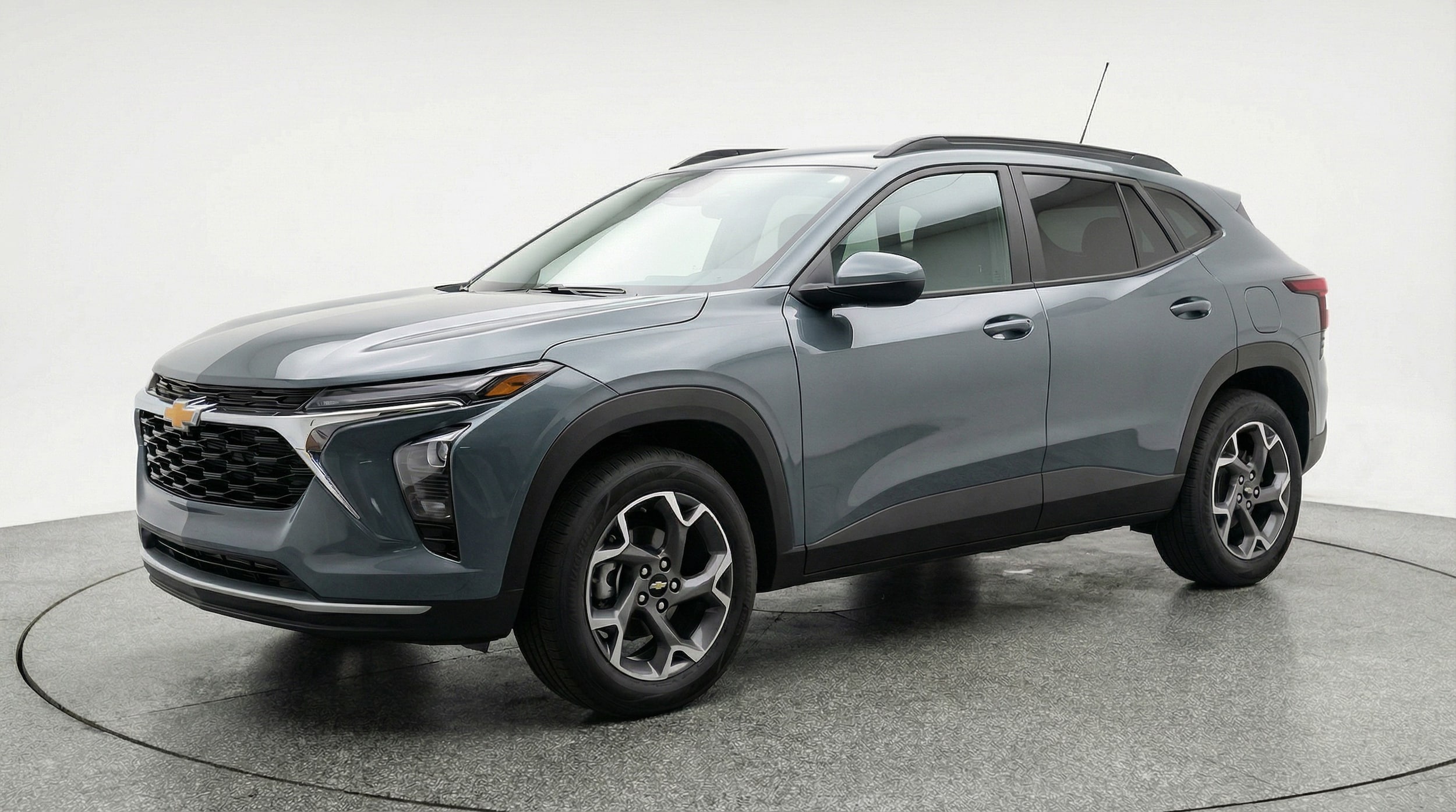 Thumbnail: 2025 Chevrolet Trax - 3