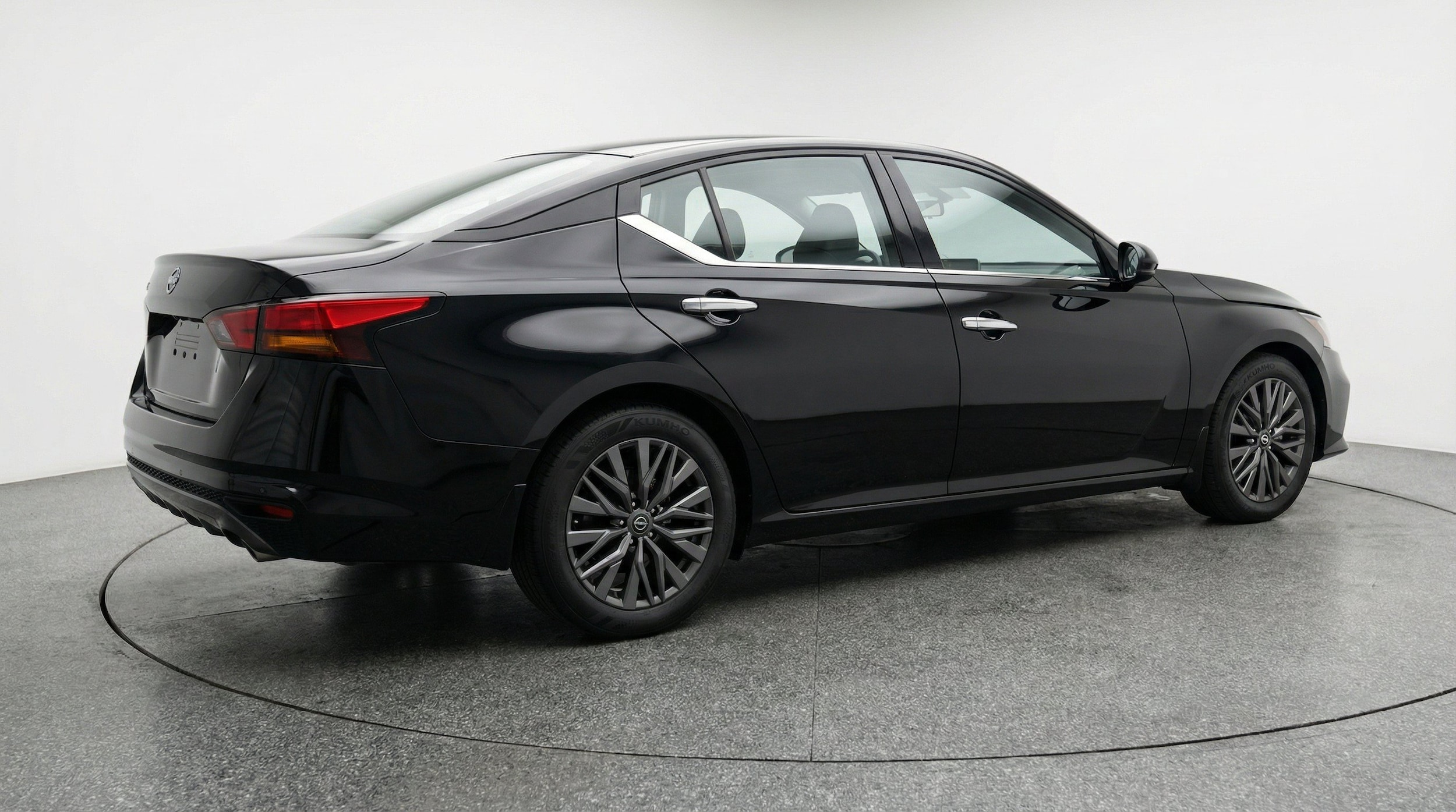 Thumbnail: 2025 Nissan Altima - 9