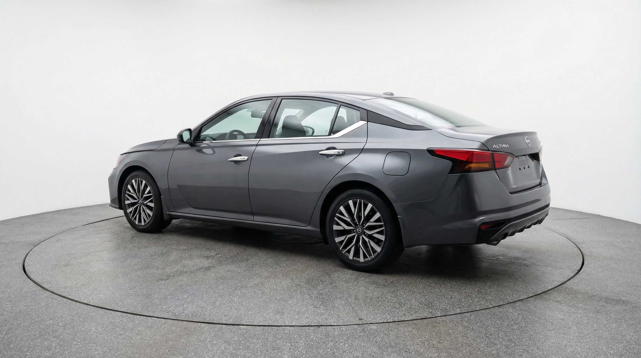 Thumbnail: 2025 Nissan Altima - 5