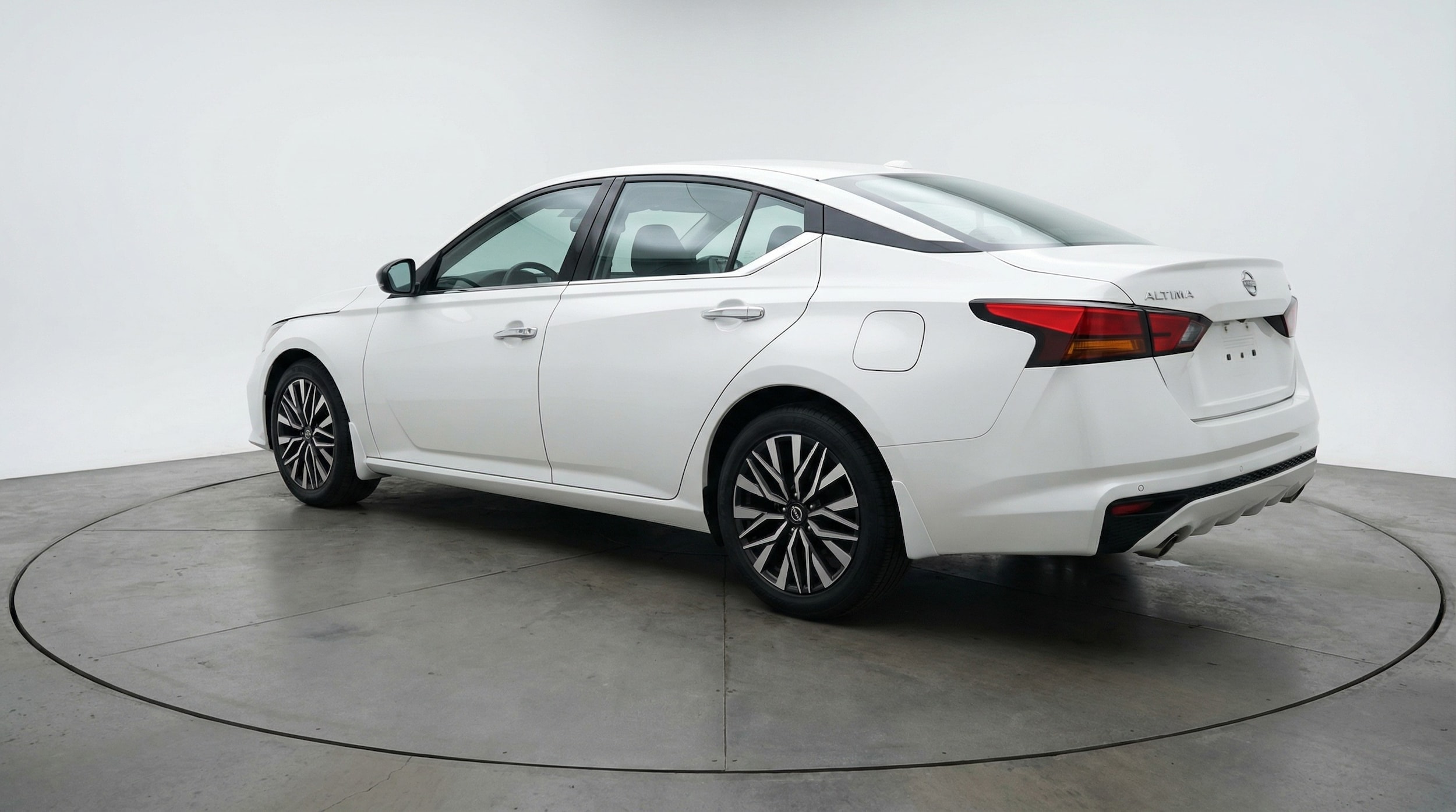 Thumbnail: 2025 Nissan Altima - 5